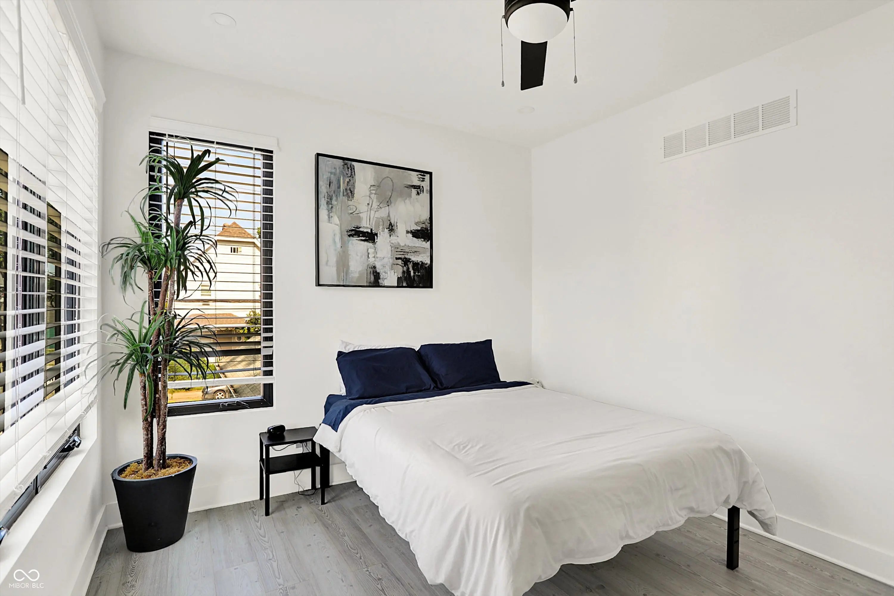 1405 E Vermont Street MLS 22047693 Arsenal Park photo 48