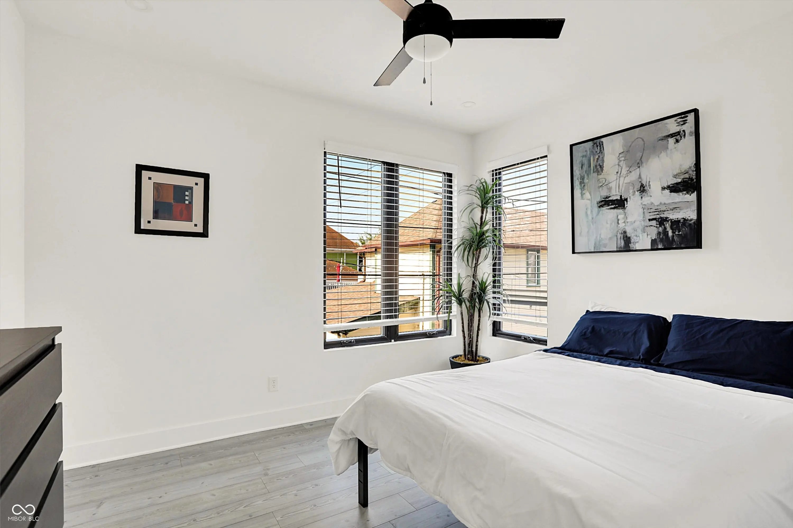 1405 E Vermont Street MLS 22047693 Arsenal Park photo 49