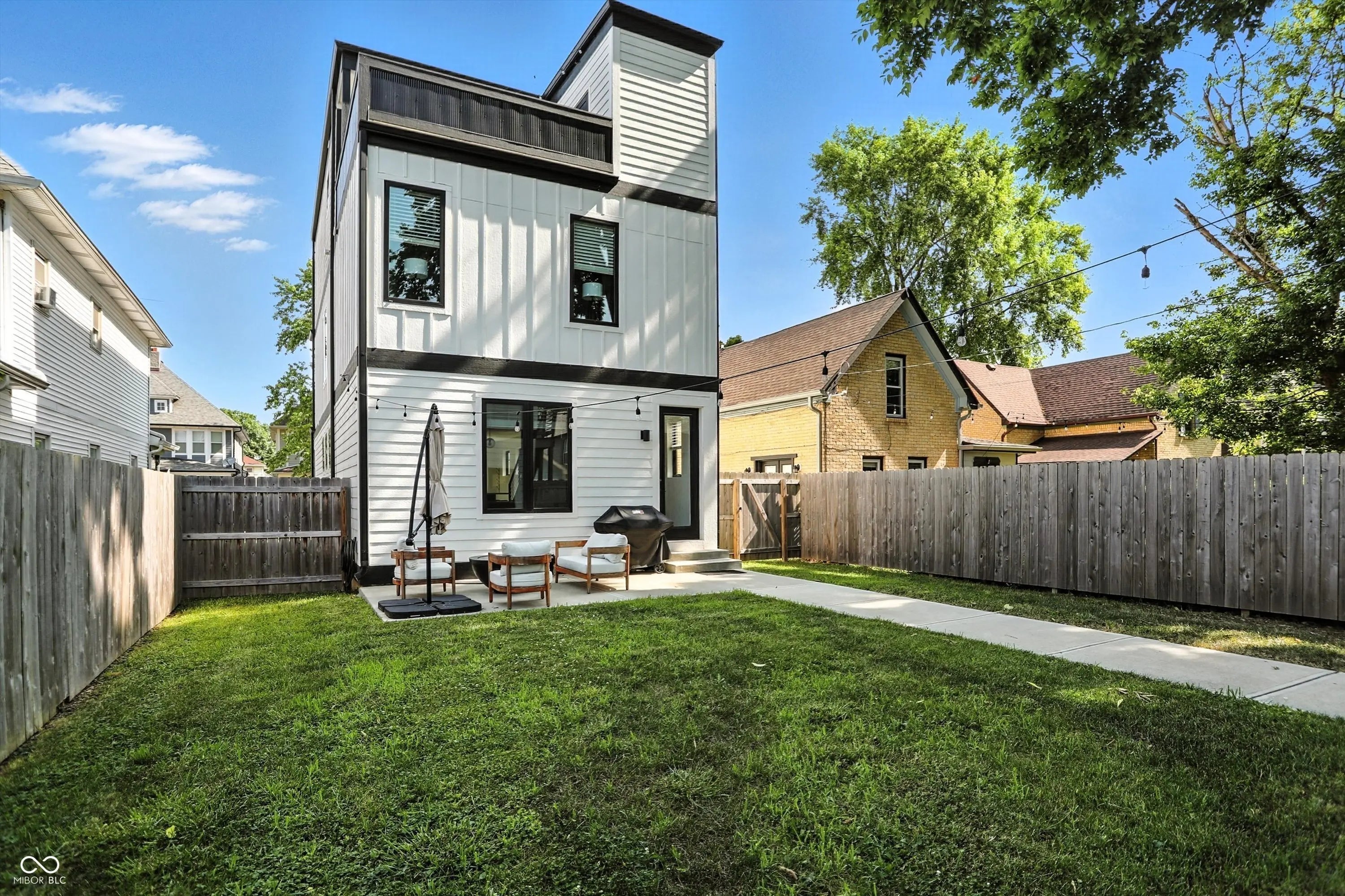 1405 E Vermont Street MLS 22047693 Arsenal Park photo 52