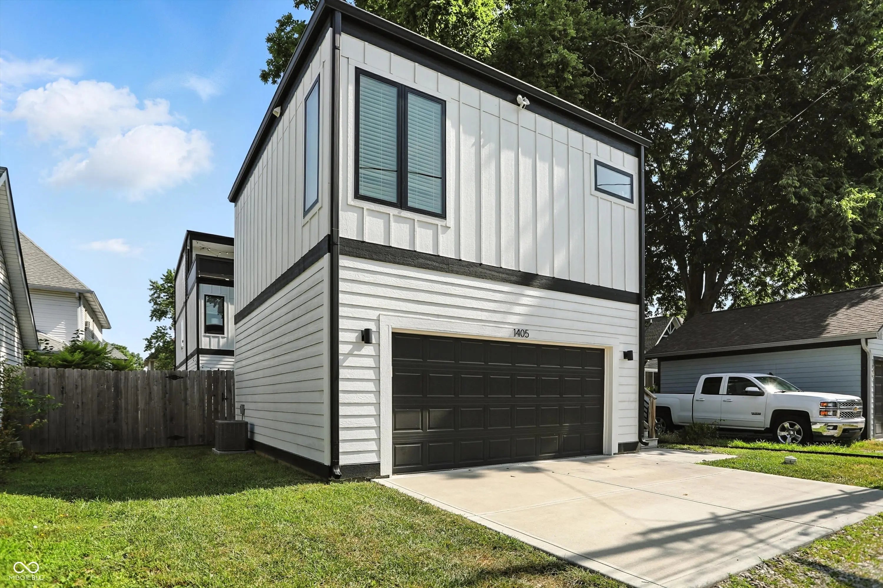 1405 E Vermont Street MLS 22047693 Arsenal Park photo 55