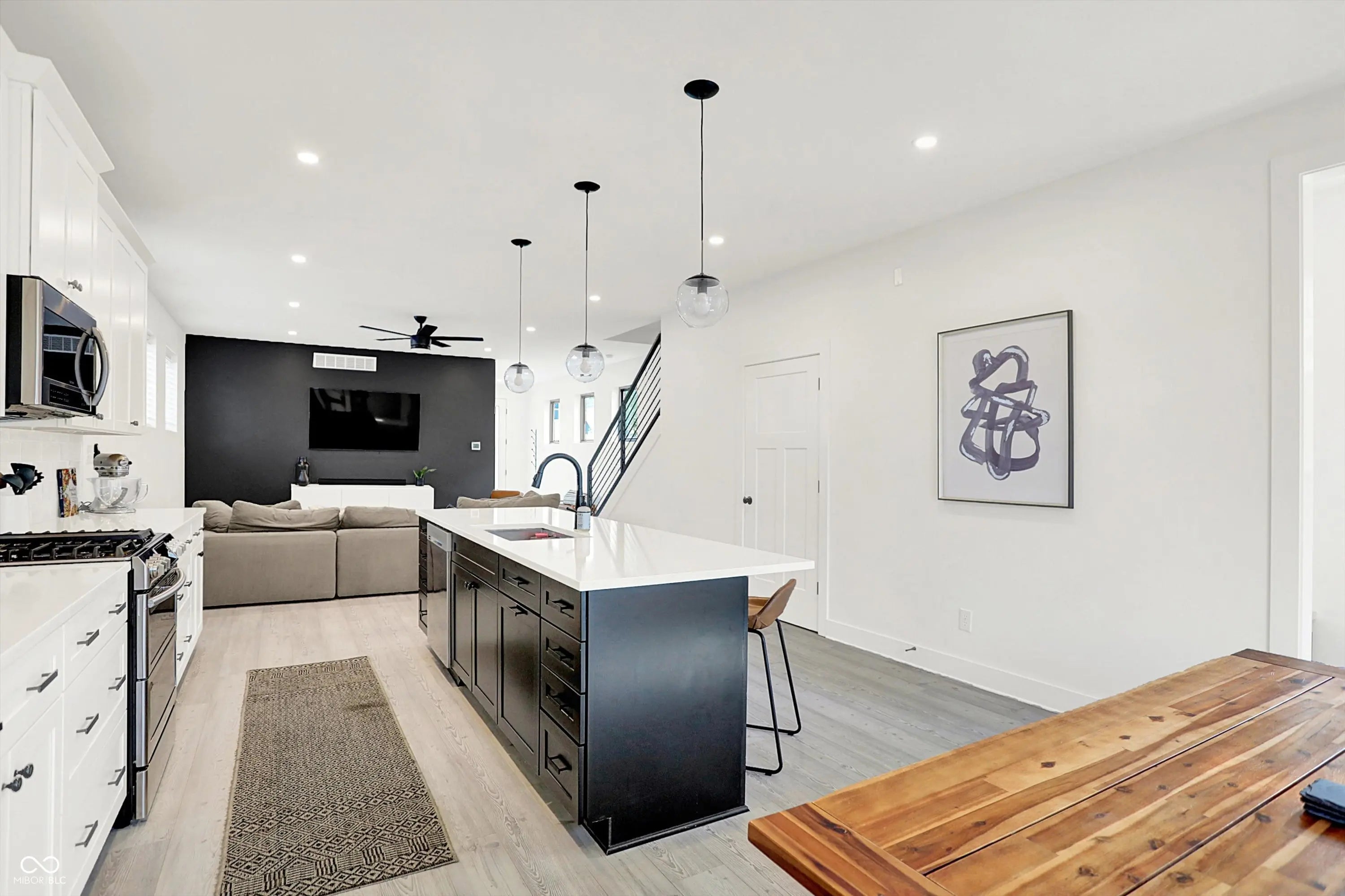 1405 E Vermont Street MLS 22047693 Arsenal Park photo 9