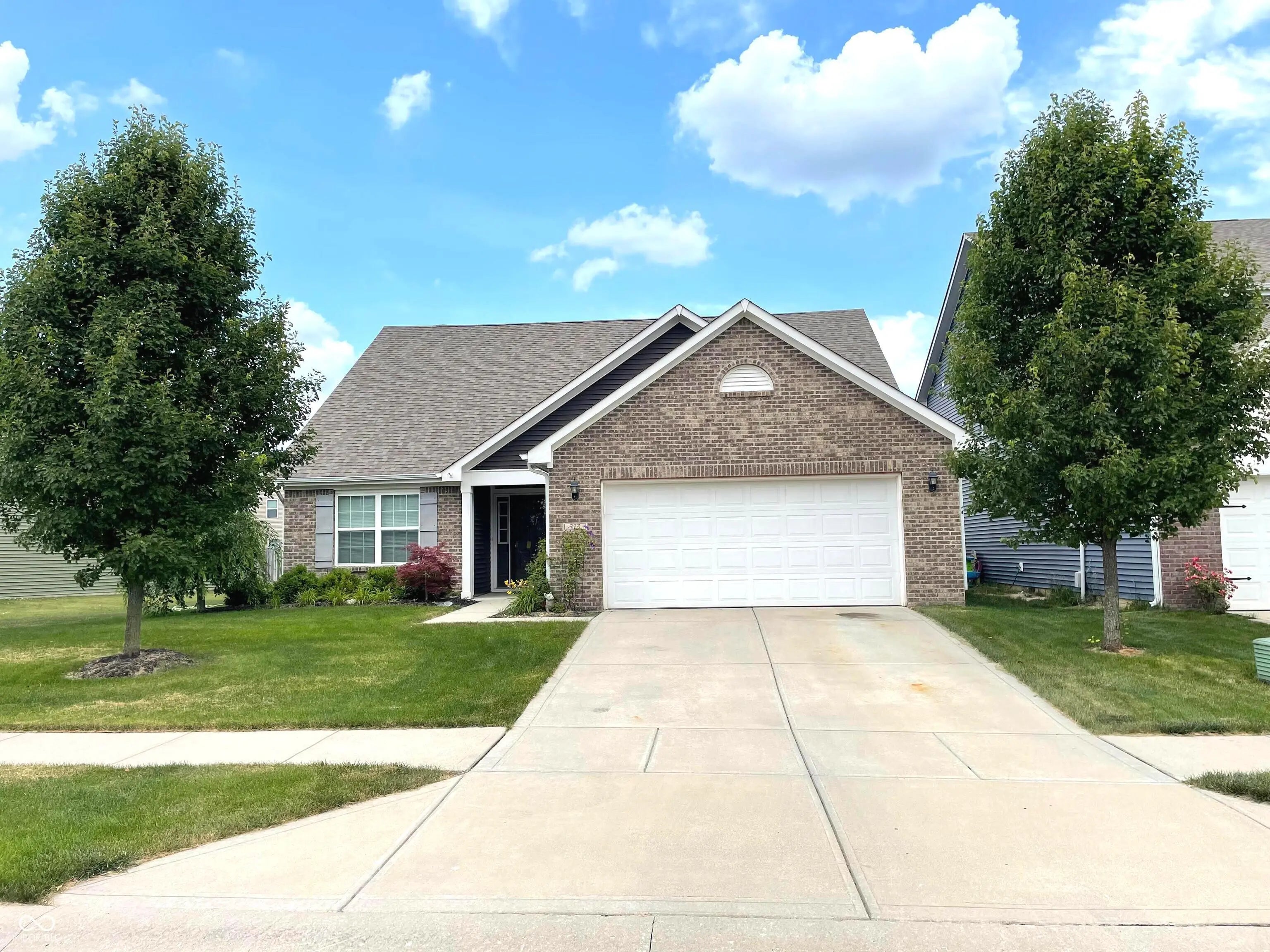 722 Farnham Drive, Westfield
