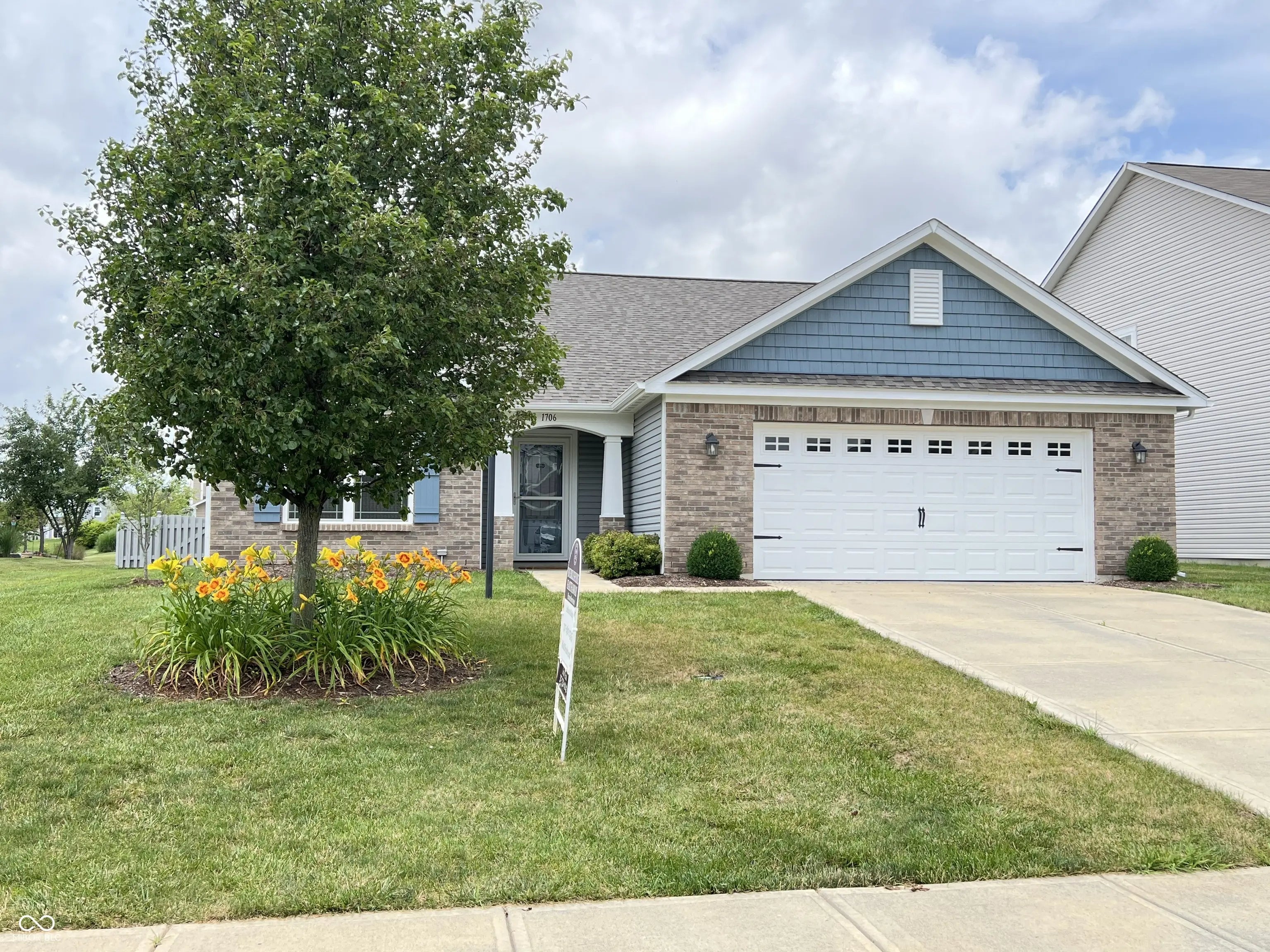 1706 Creekwater Pass, Greenfield
