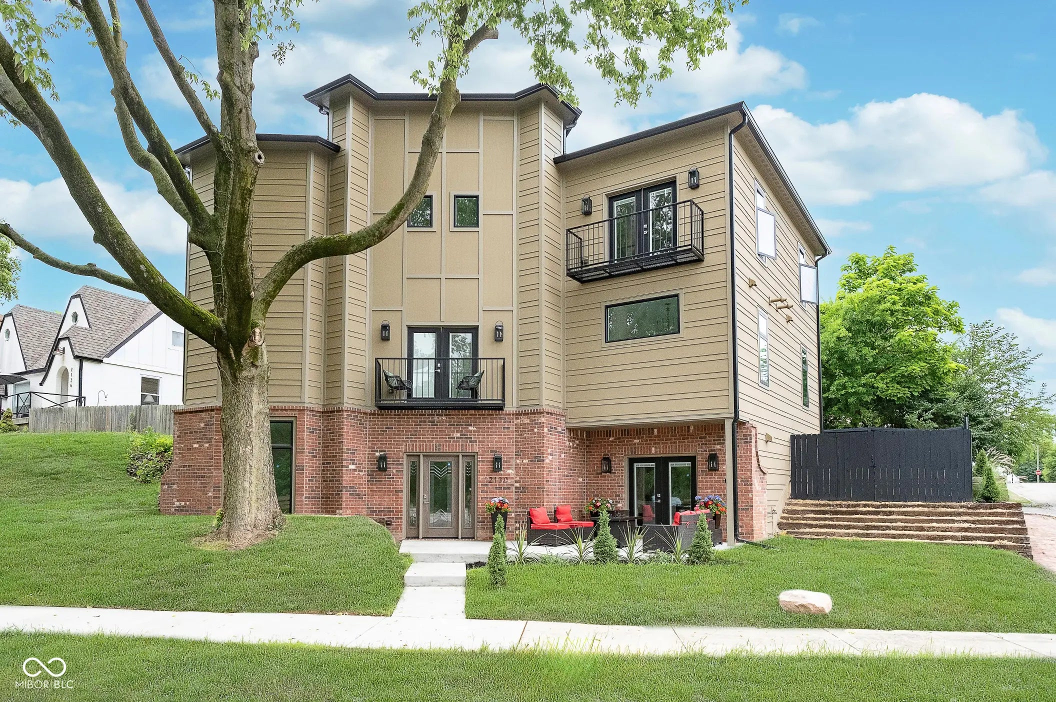 2130 Brookside Pkwy N Drive, Indianapolis