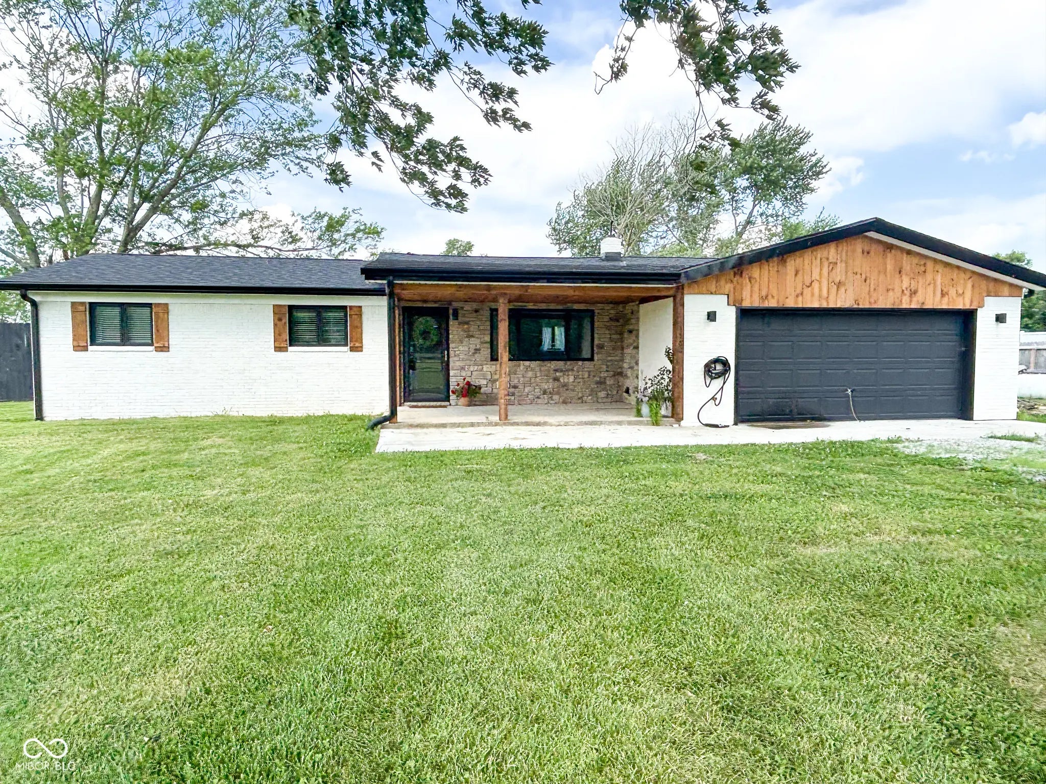 3560 N State Road 9, Hope