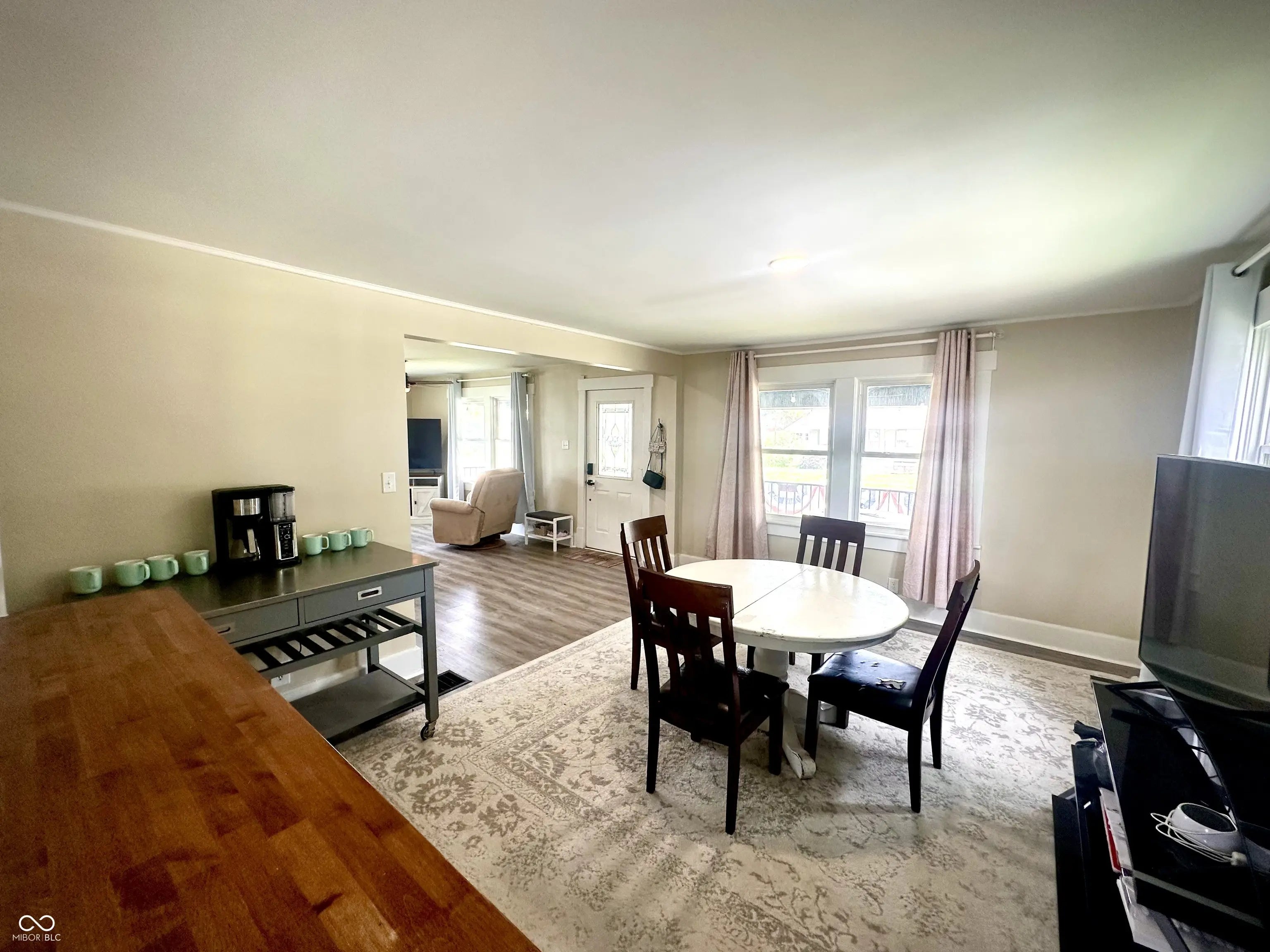 514 E 2nd Street MLS 22047945 Pearson photo 16