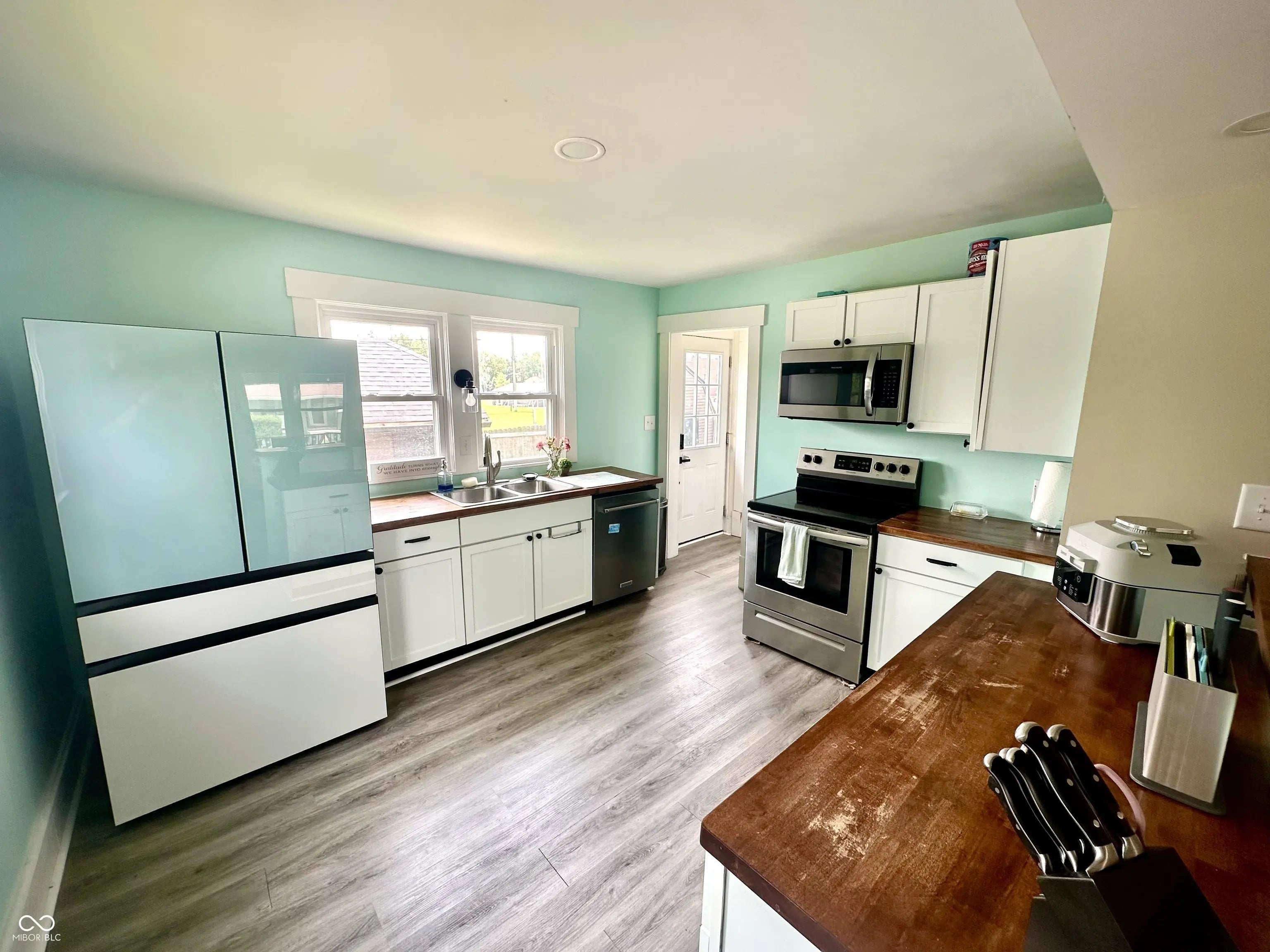 514 E 2nd Street MLS 22047945 Pearson photo 18