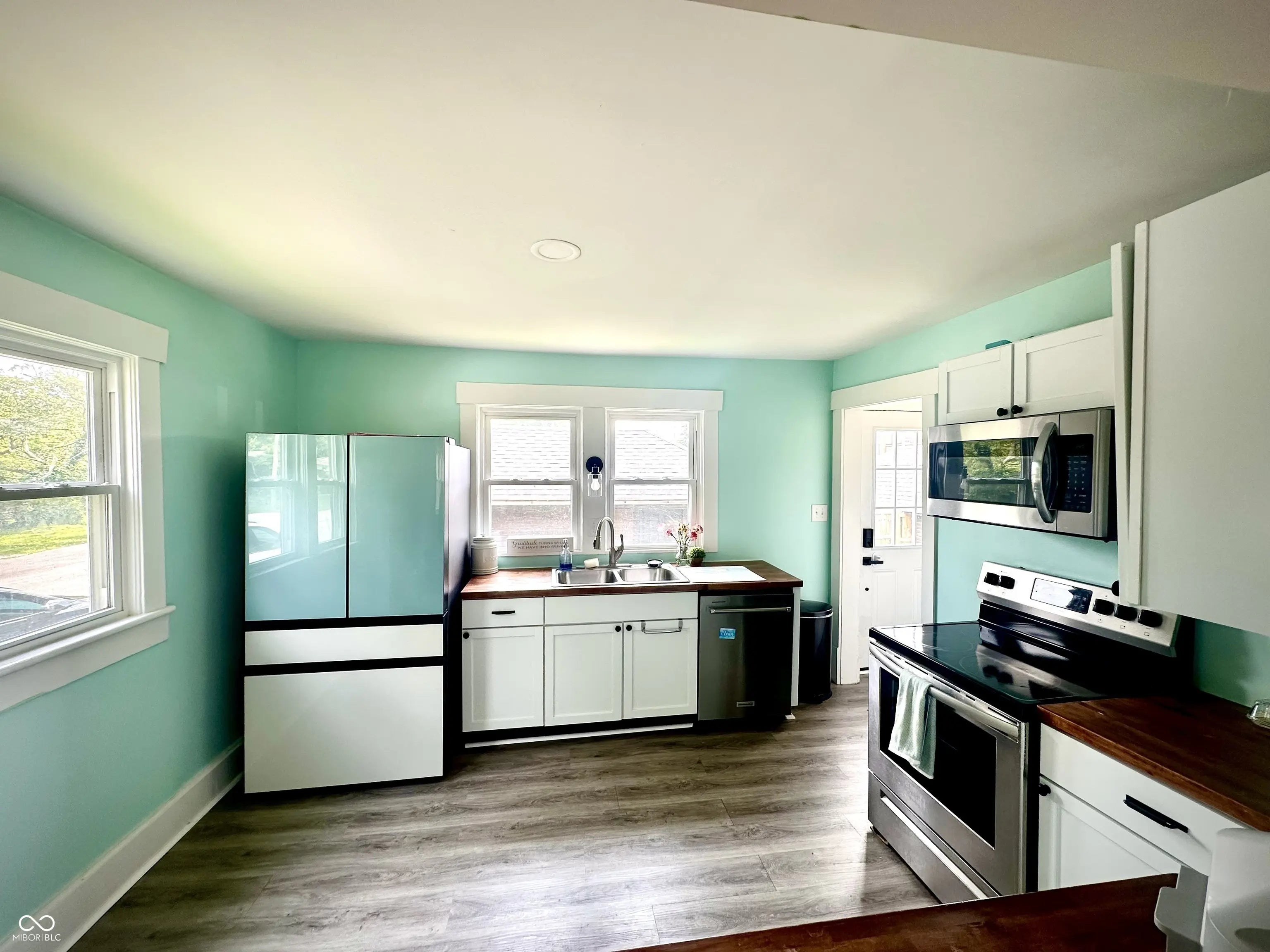 514 E 2nd Street MLS 22047945 Pearson photo 19