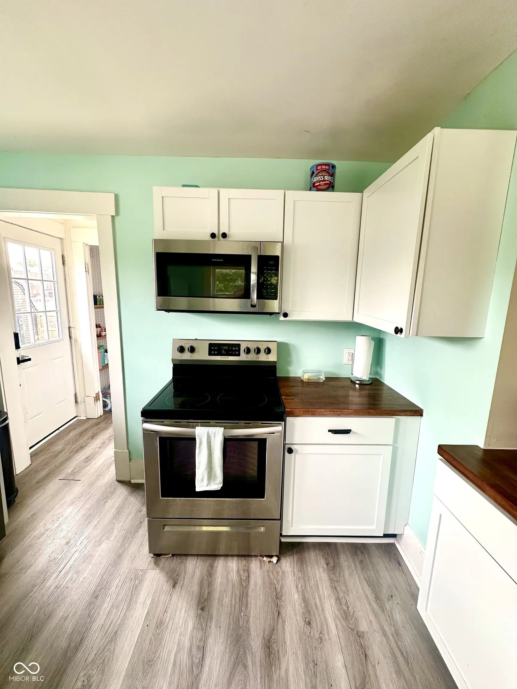 514 E 2nd Street MLS 22047945 Pearson photo 20