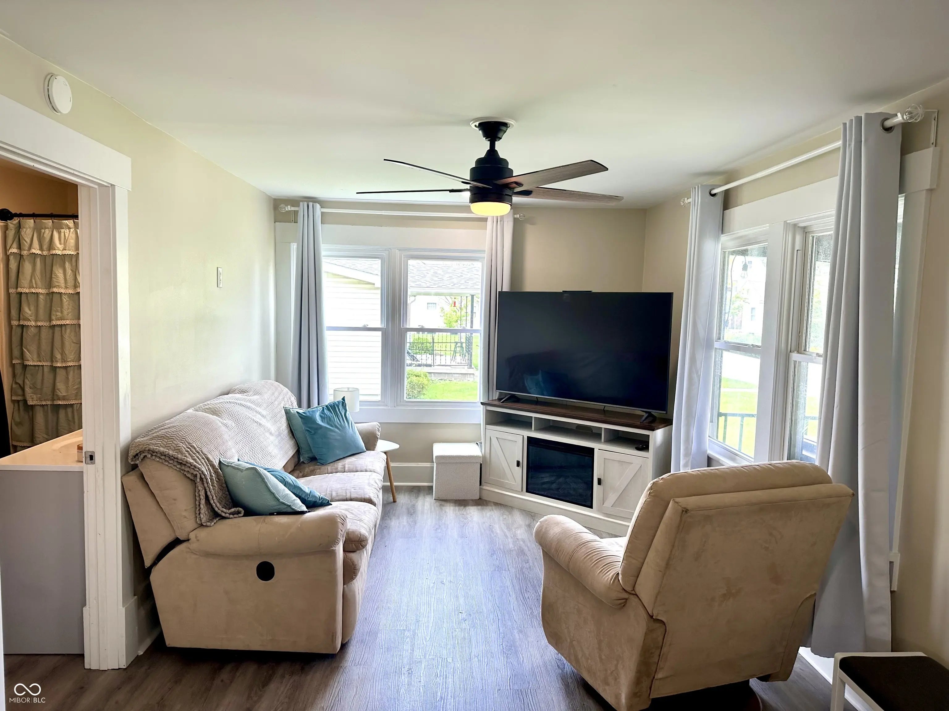 514 E 2nd Street MLS 22047945 Pearson photo 6