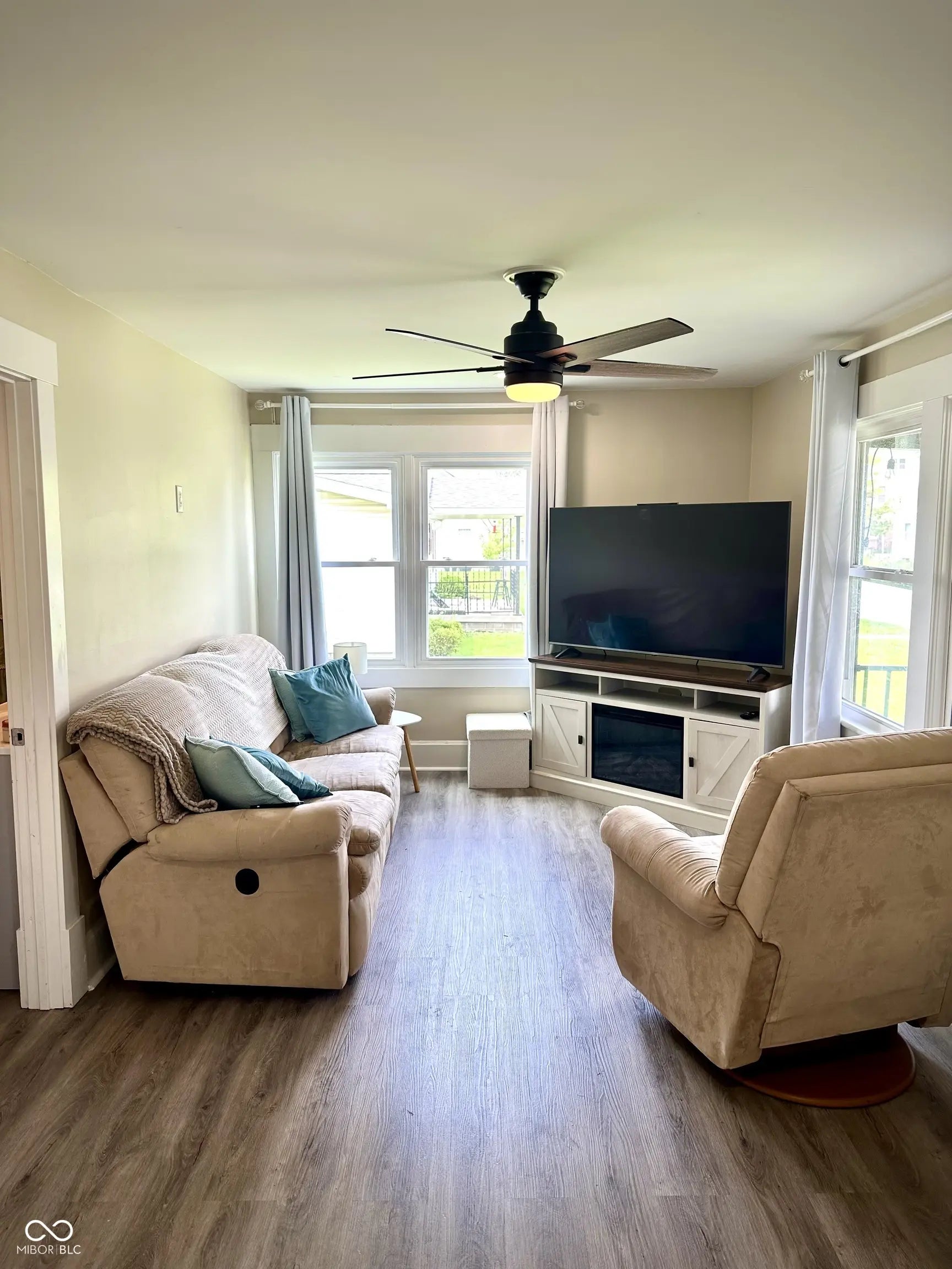 514 E 2nd Street MLS 22047945 Pearson photo 7