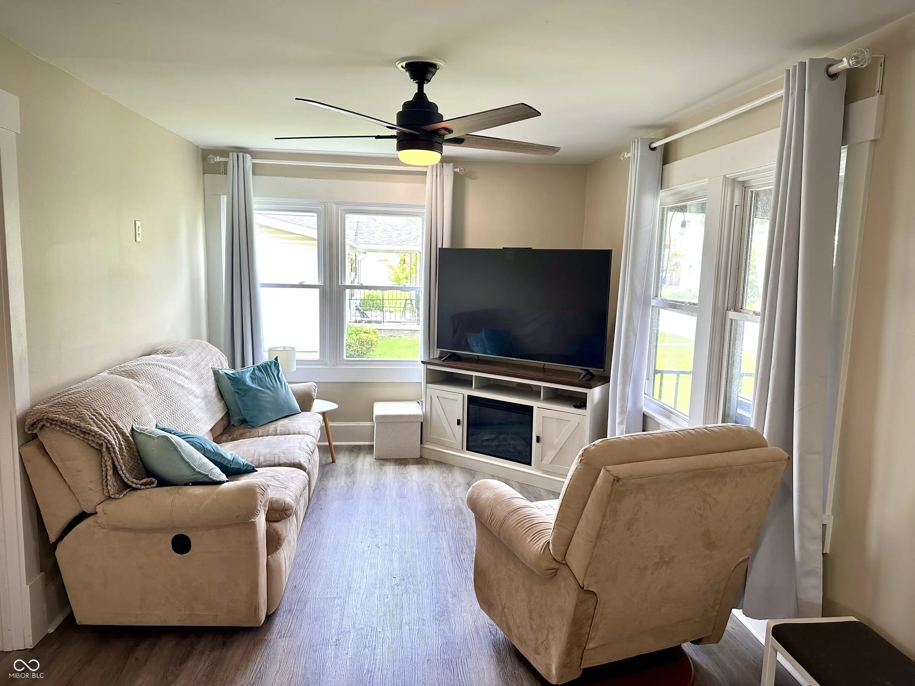 514 E 2nd Street MLS 22047945 Pearson photo 8