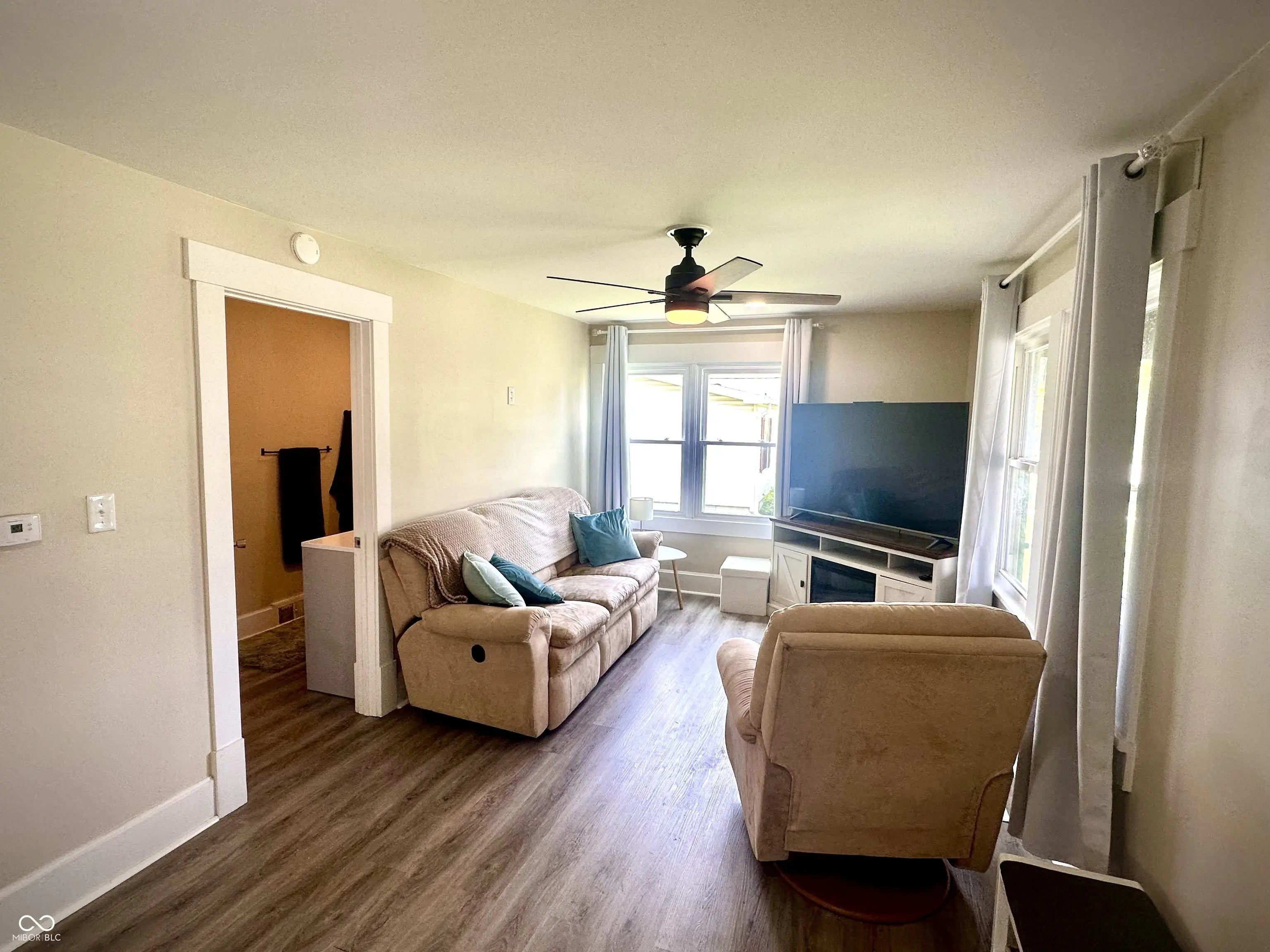 514 E 2nd Street MLS 22047945 Pearson photo 9