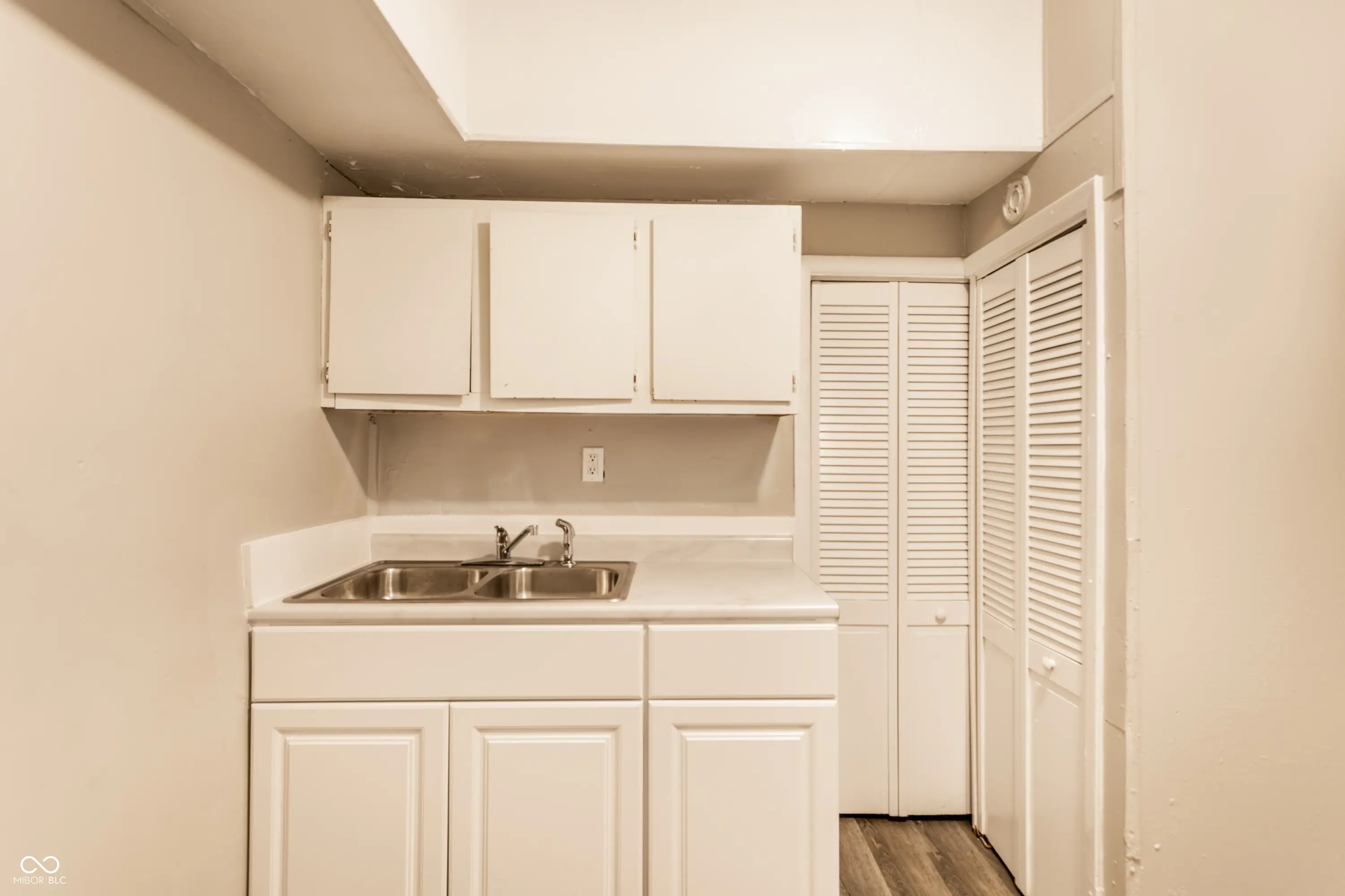 137 S Sheridan Avenue MLS 22048037 Tilford & Thrashers photo 20