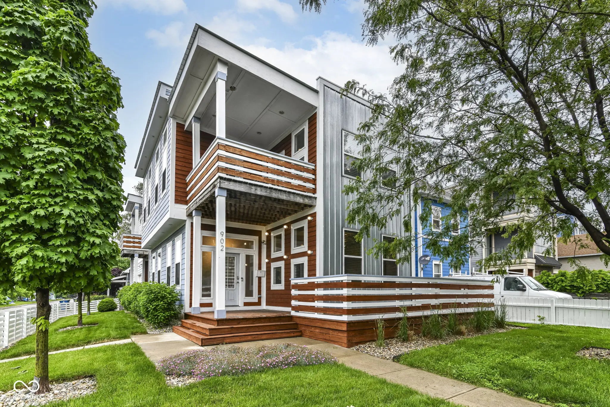 902 Woodlawn Avenue, Indianapolis