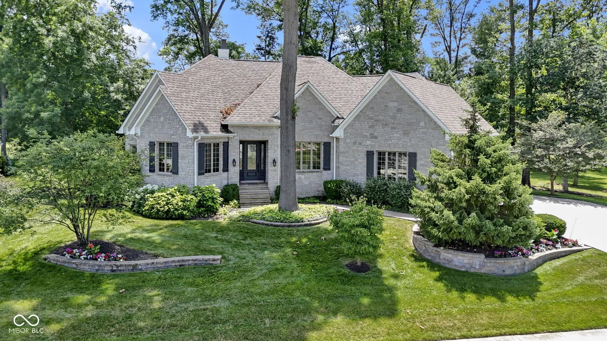 Photo of 10585 Golden Bear Way Noblesville, IN 46060