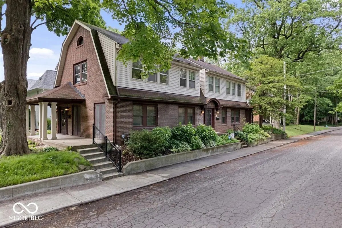 4652 N Kenwood Avenue MLS 22048154 Arthur V Brown S East Meridian H photo 1