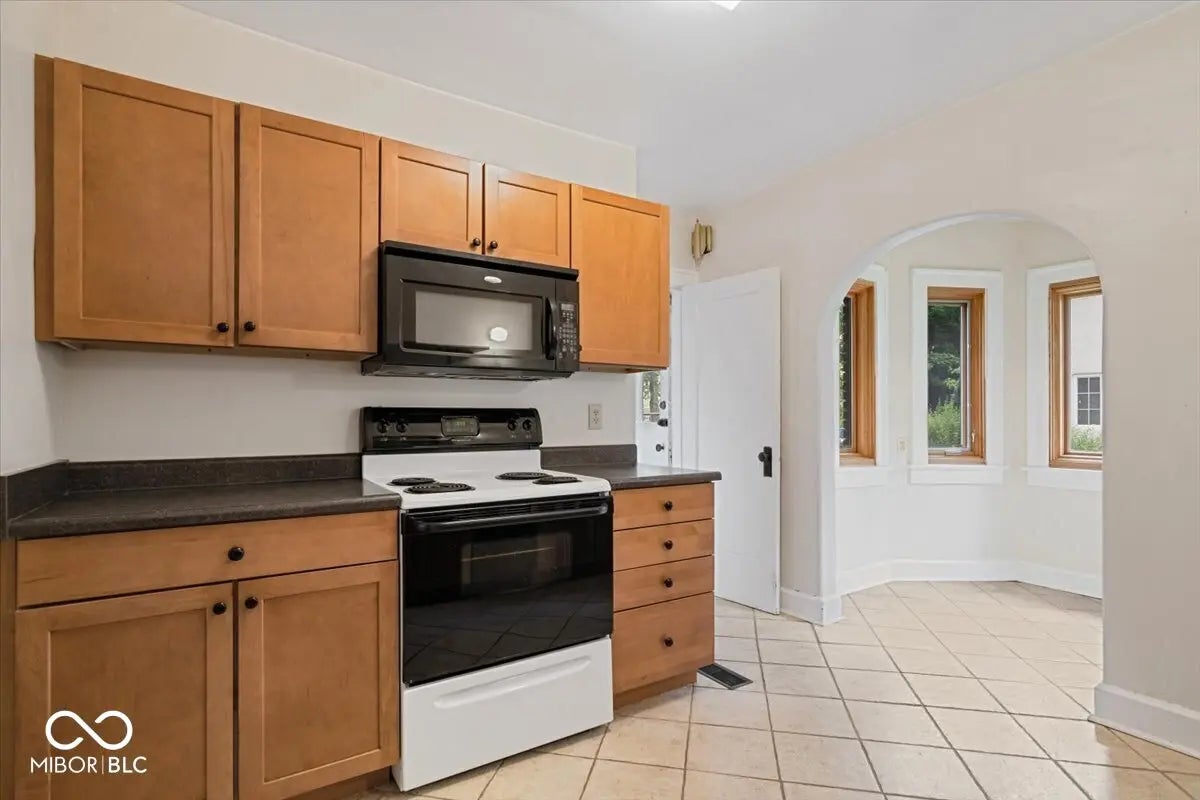 4652 N Kenwood Avenue MLS 22048154 Arthur V Brown S East Meridian H photo 17