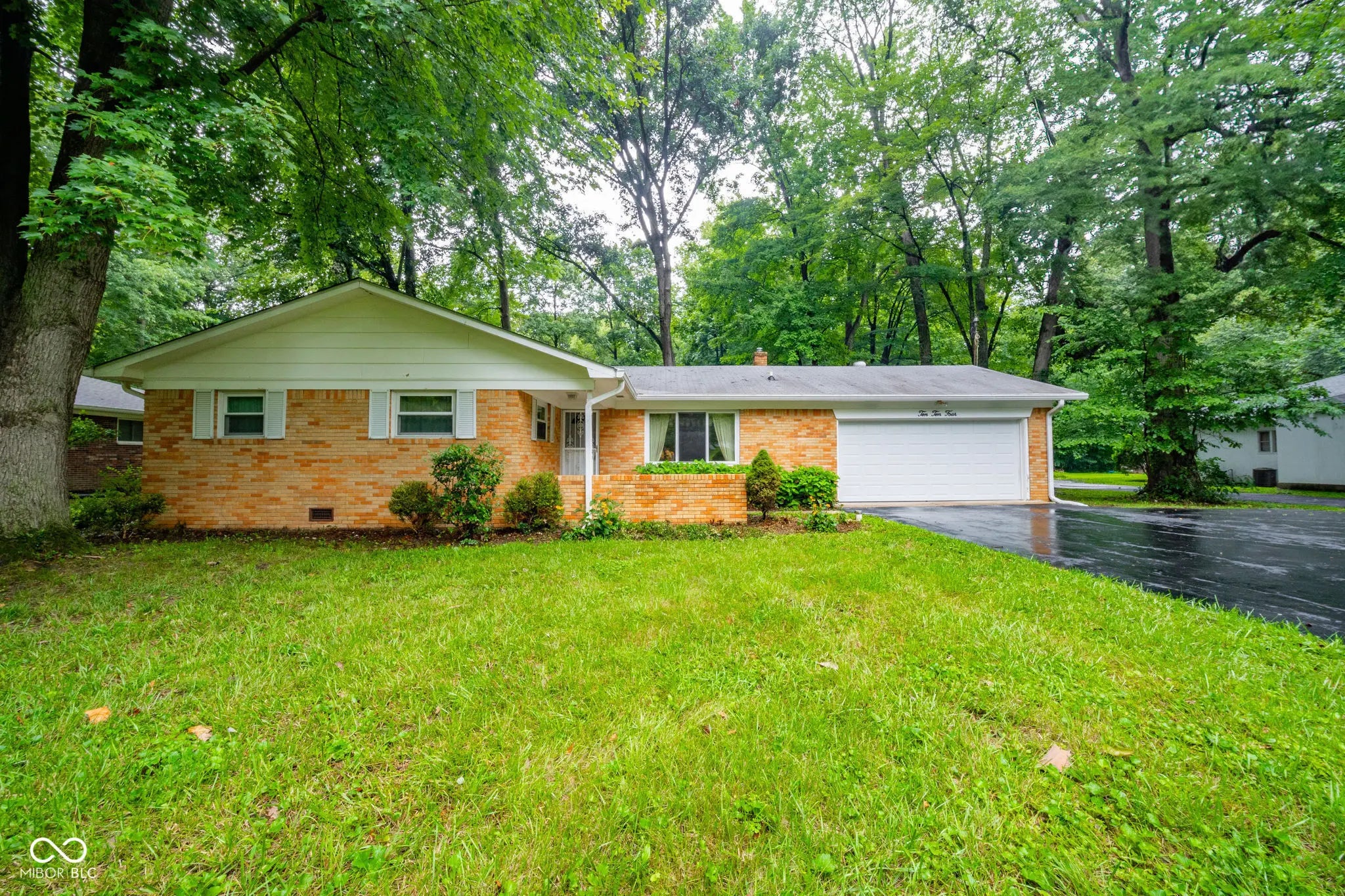 10104 Sycamore Lane, Indianapolis
