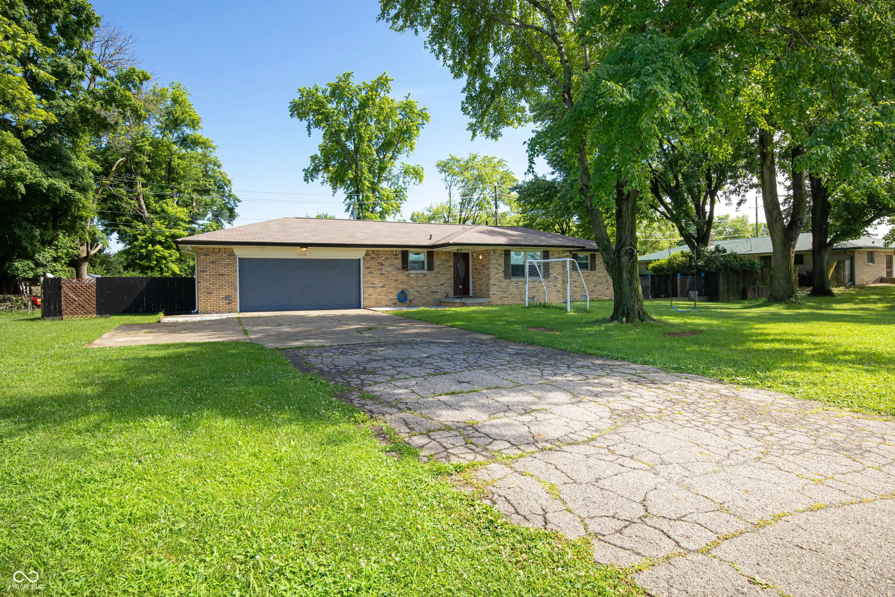 1202 E Stop 10 Road, Indianapolis