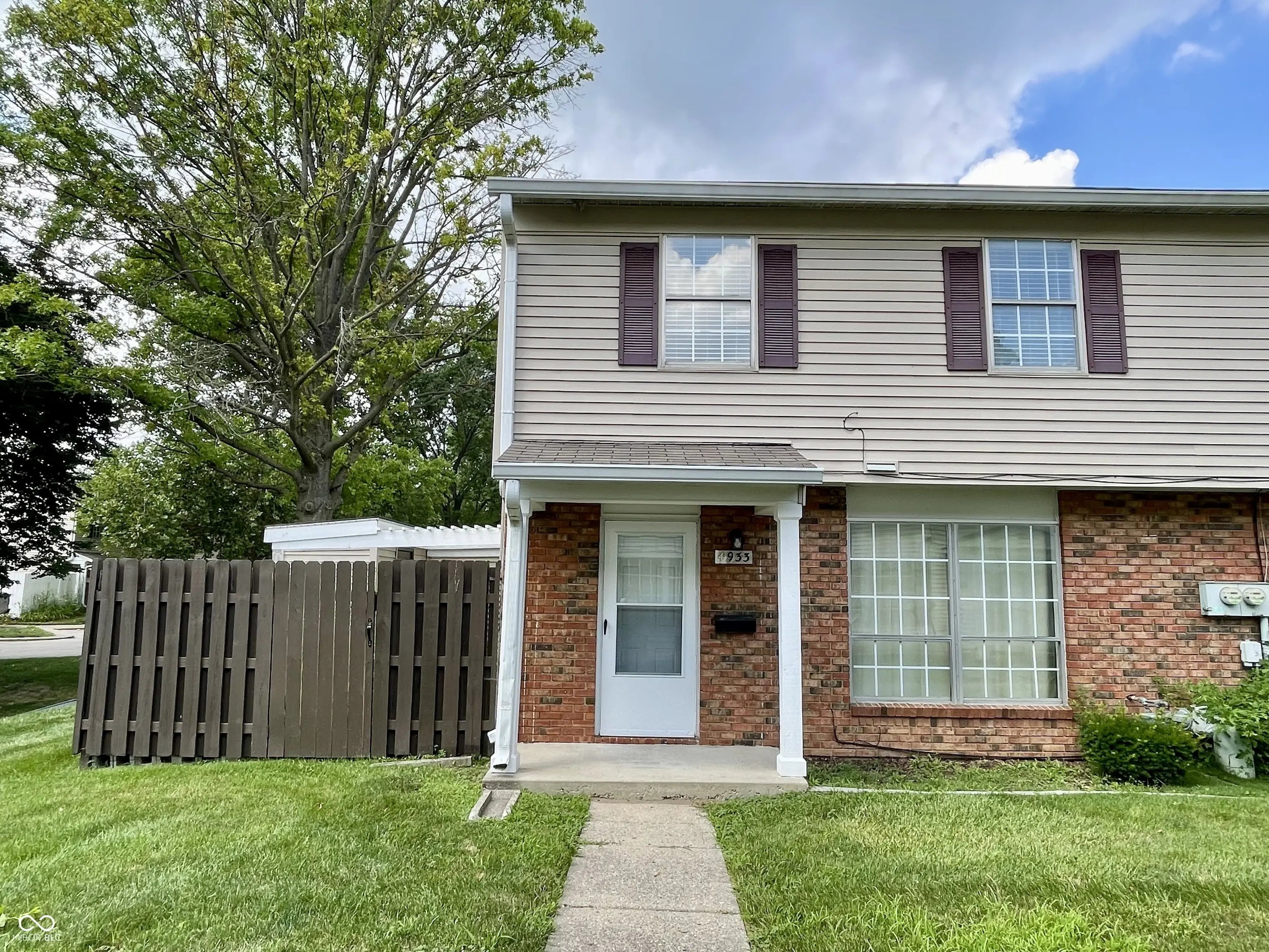 4933 Oakwood Trail, Indianapolis