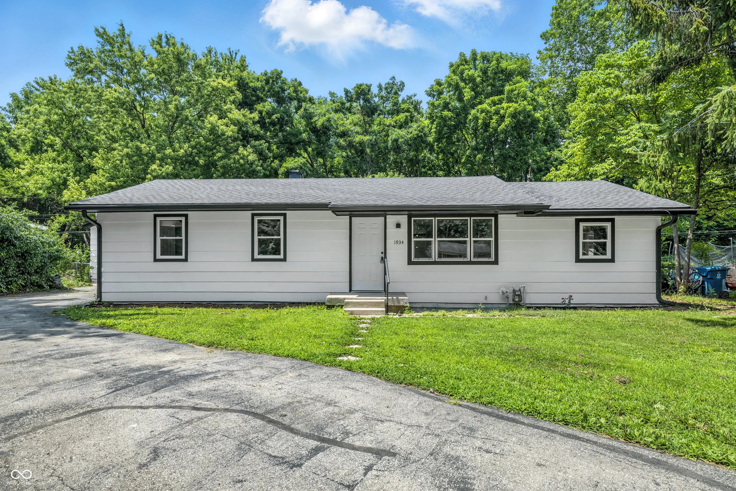 1934 Danbury Drive, Indianapolis