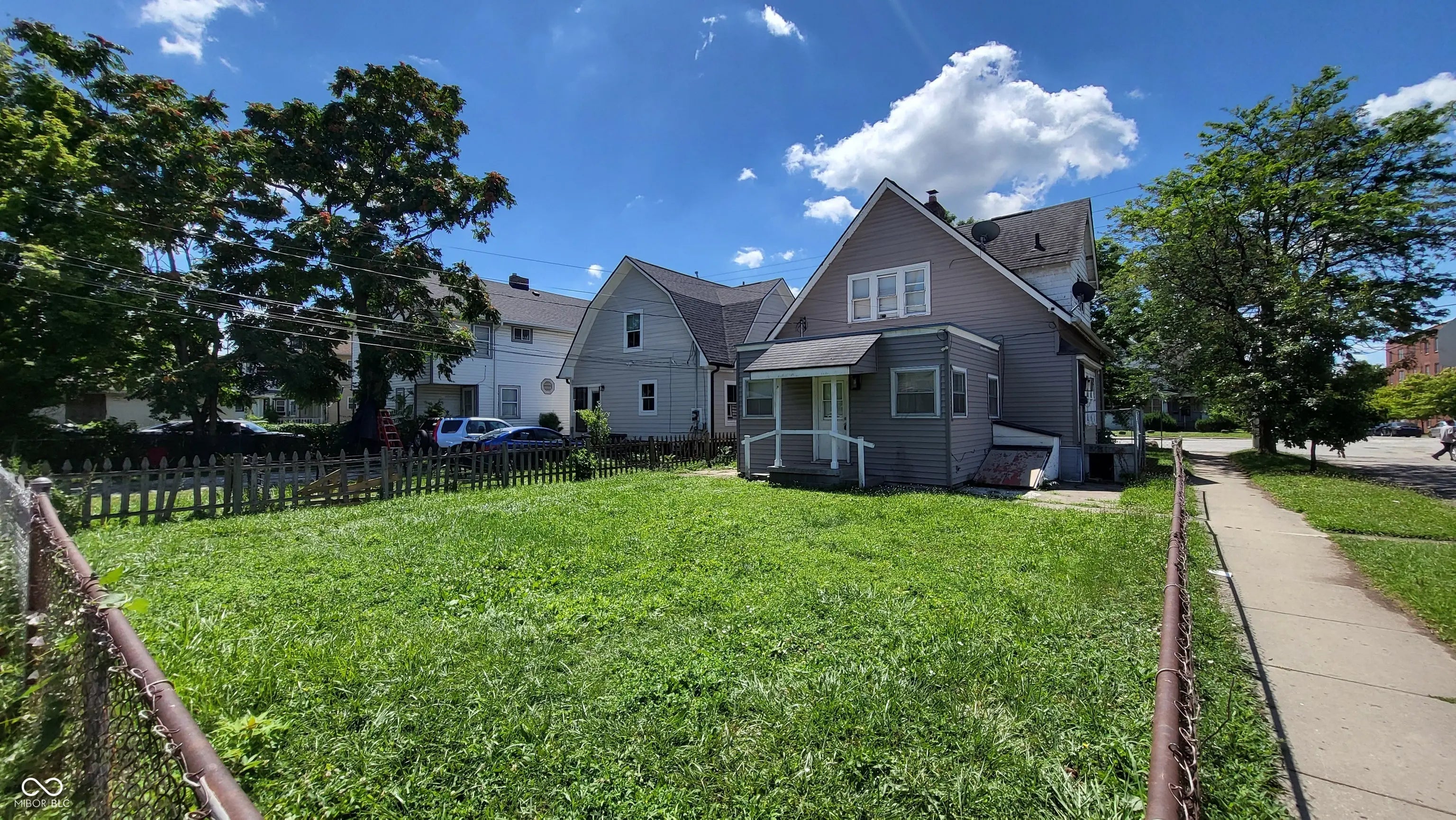 4502 Unit 3 E Washington Street, Indianapolis
