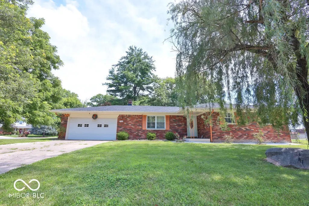 7525 Surrey Drive, Indianapolis