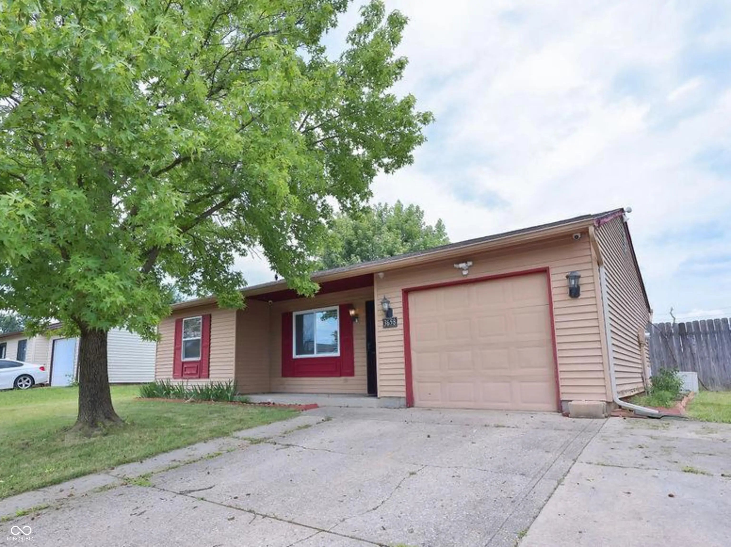 3658 Valley Lake Drive, Indianapolis