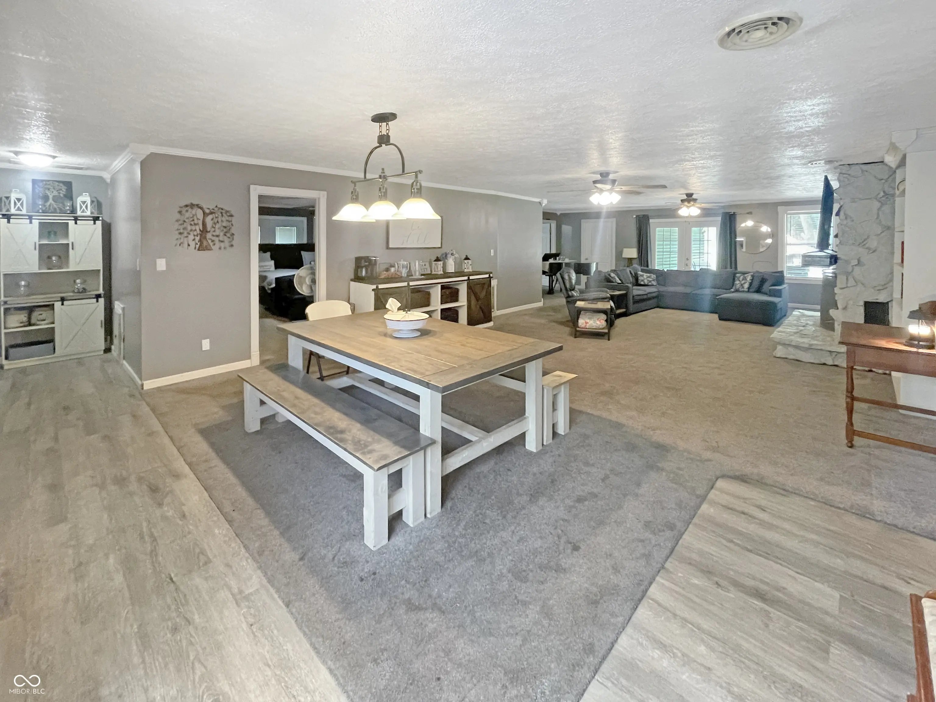 1446 W State Highway 46 MLS 22048776 No Subdivision photo 2