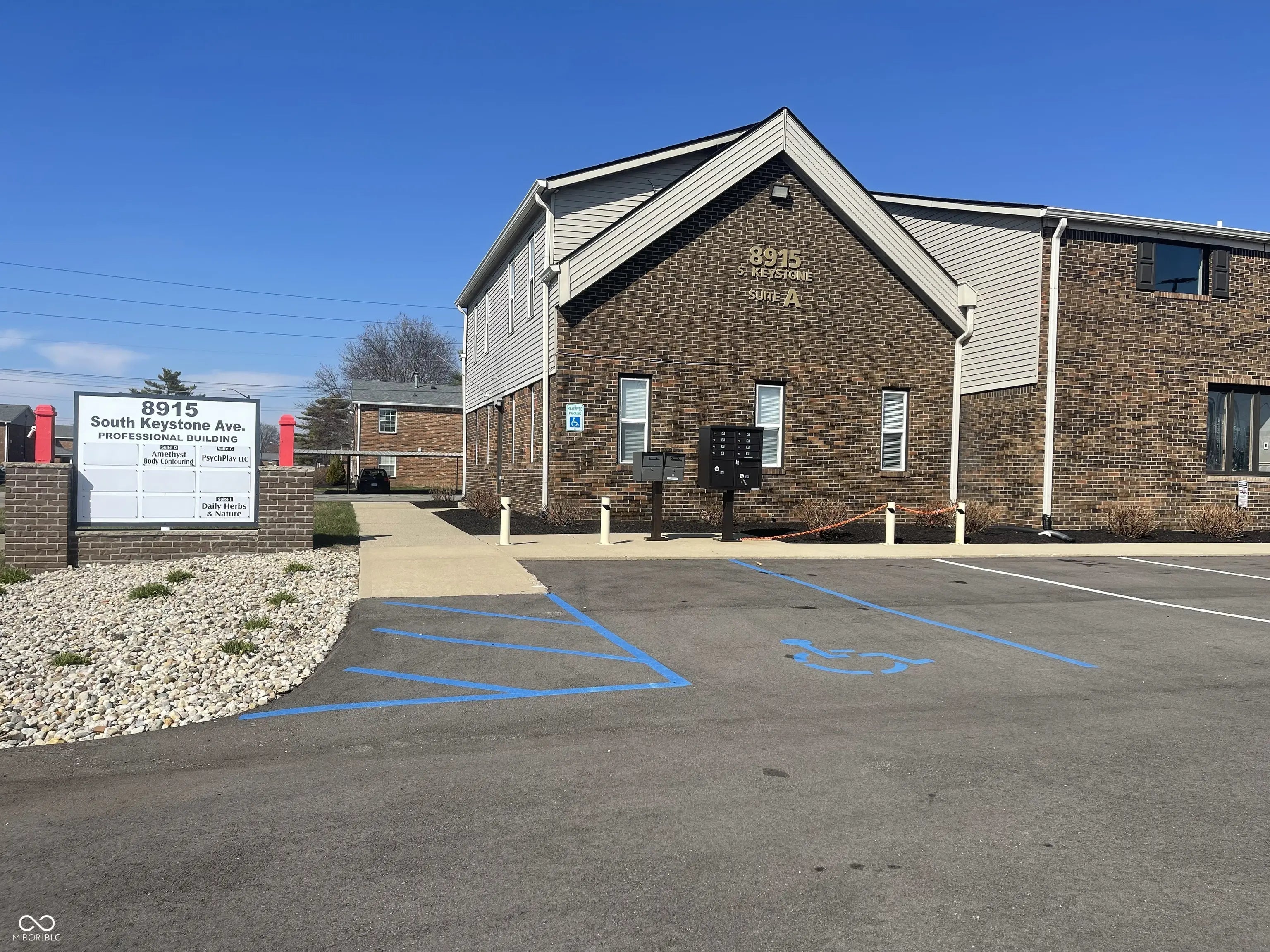 8915 S Keystone Avenue D, Indianapolis