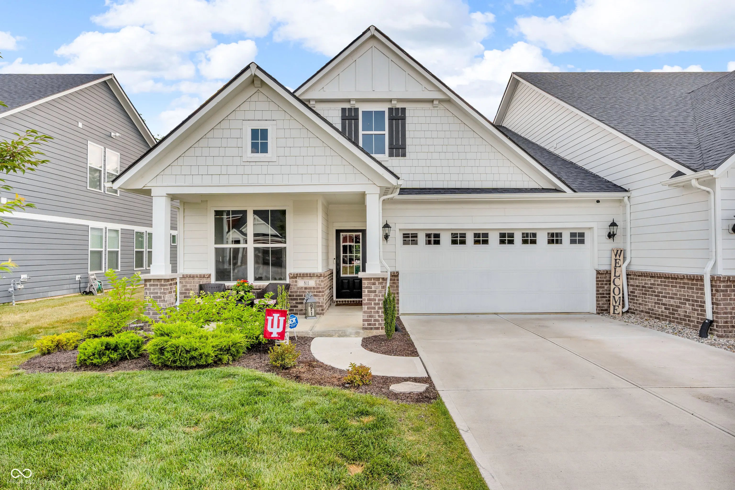 811 Stone Trace Court, Avon