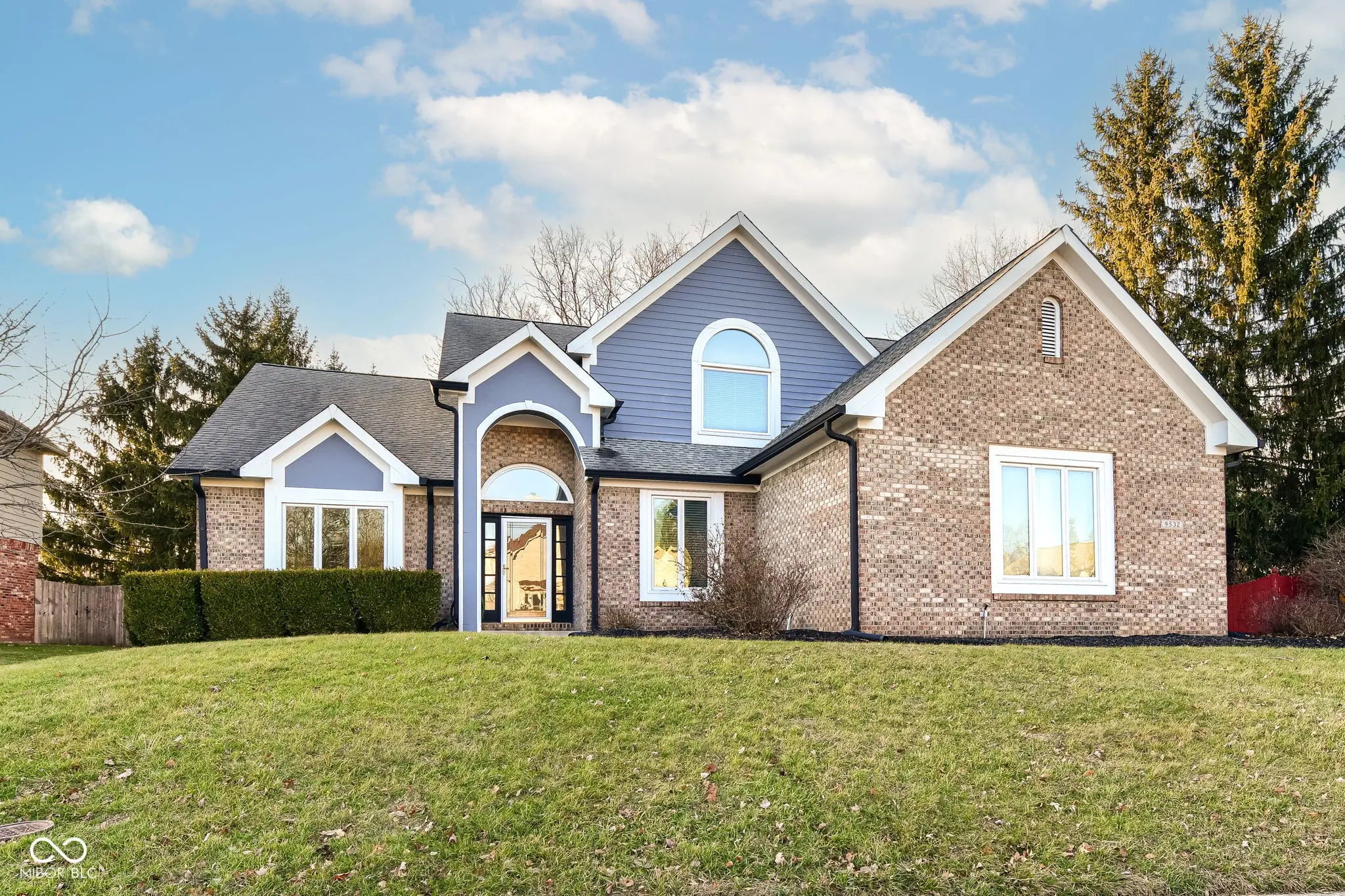 9532 Pinecreek Drive, Indianapolis