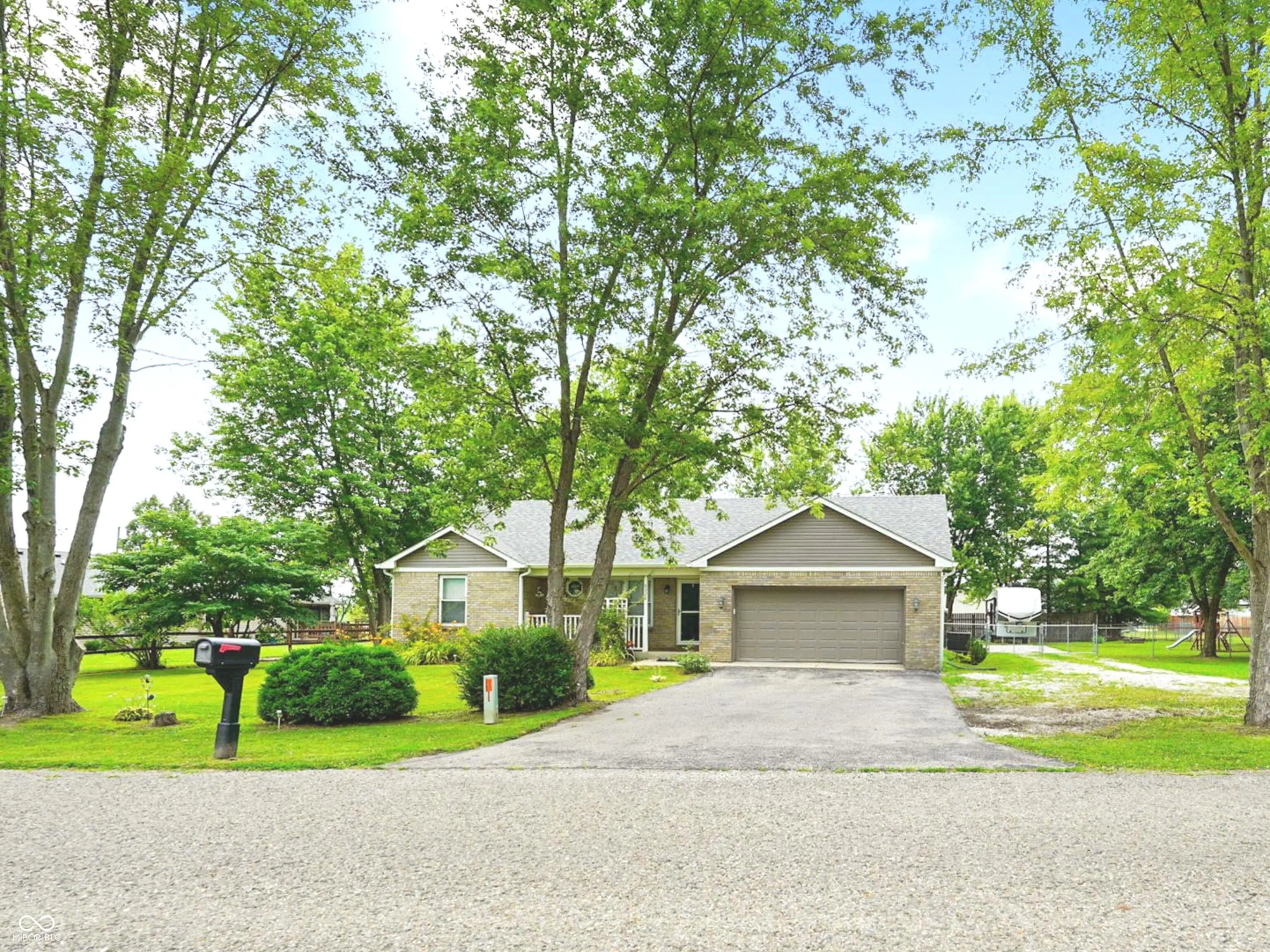 6020 E Smokey View Road, Mooresville