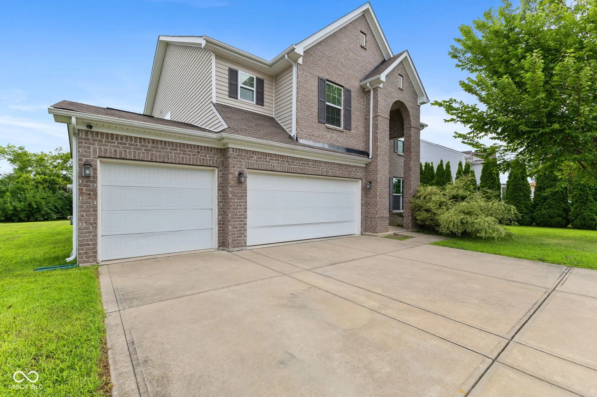 8500 Vyners Lane, Avon