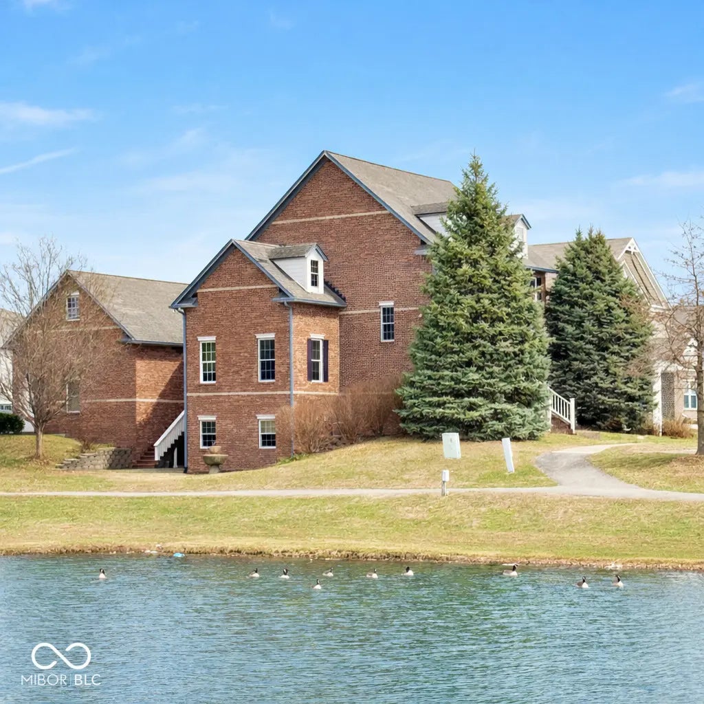 Photo of 7178 Lockford Walk N Avon, IN 46123