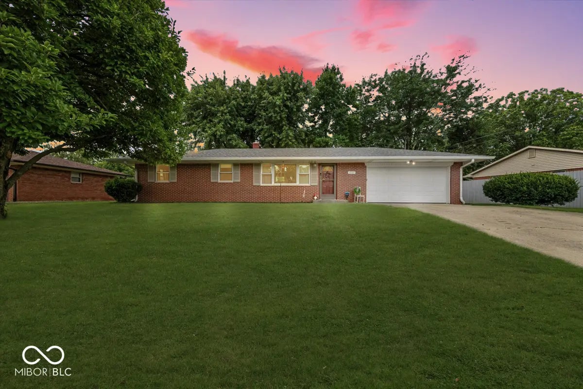 1081 Lawndale Drive, Greenwood