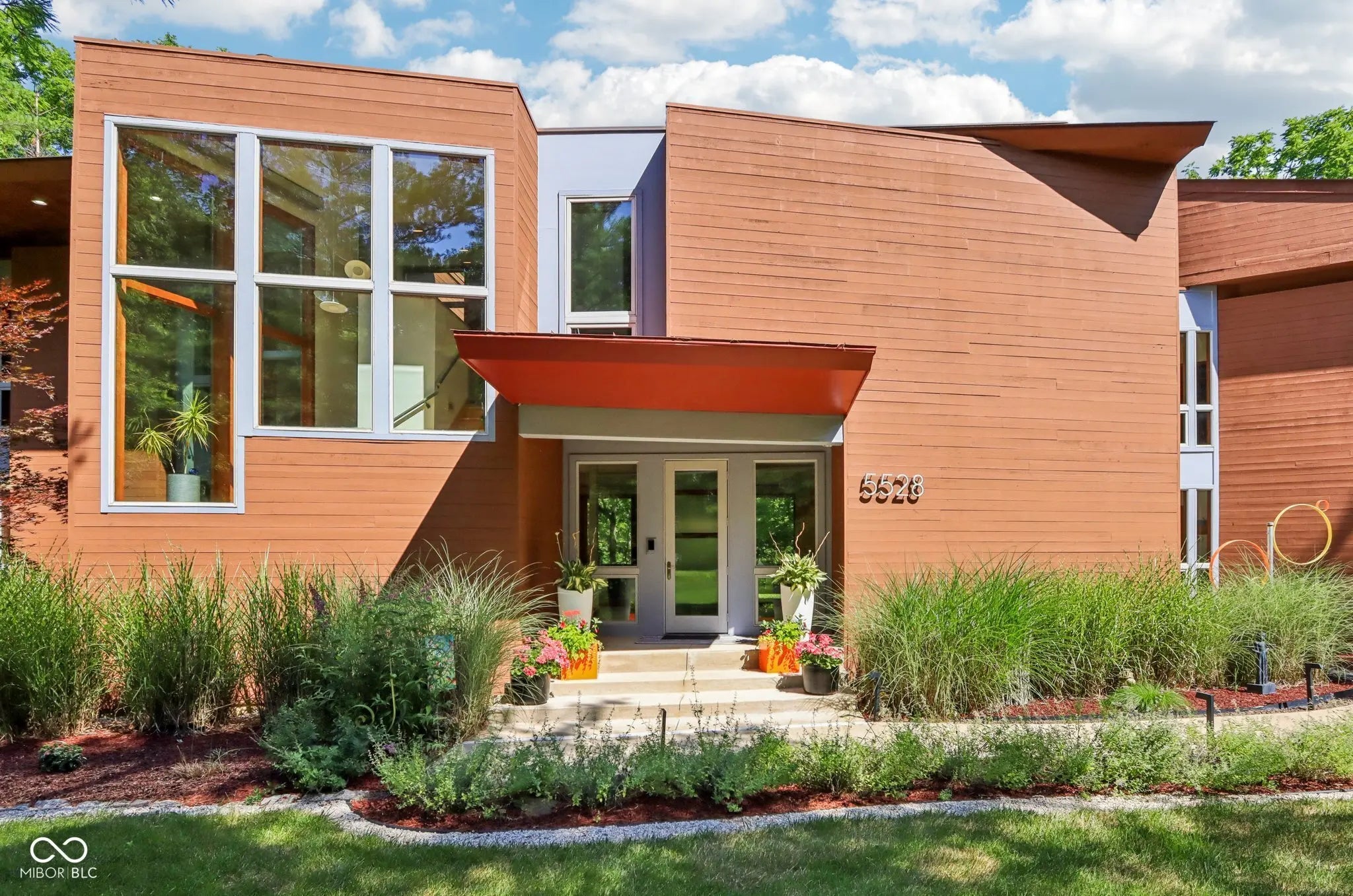 5528 State Road 144, Greenwood