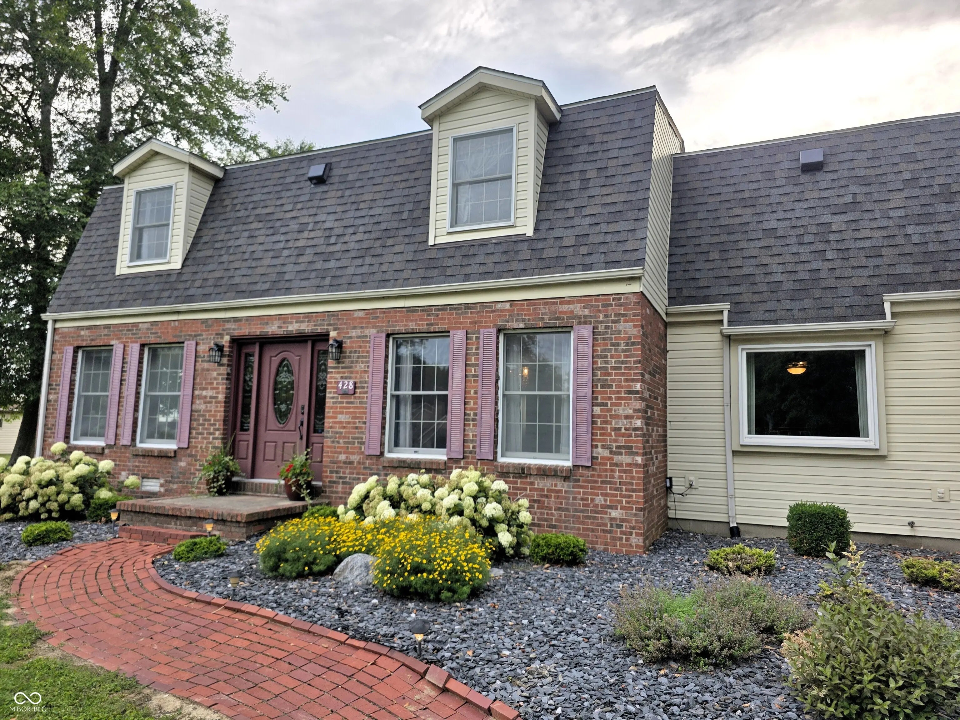 428 W Lawton Circle MLS 22049642 Woodview photo 1