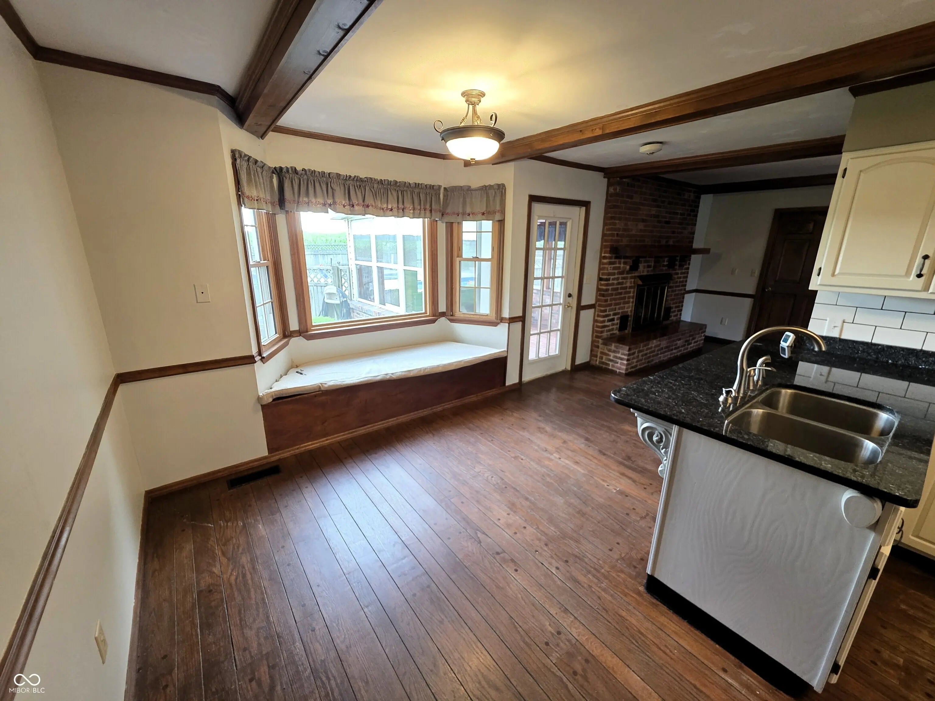 428 W Lawton Circle MLS 22049642 Woodview photo 13