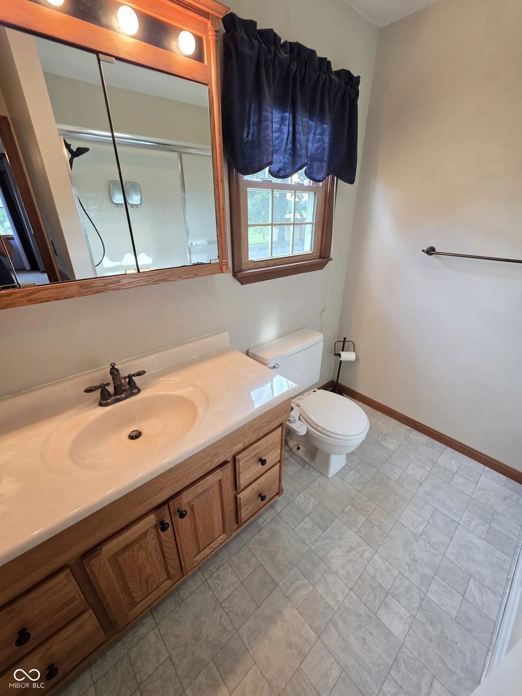 428 W Lawton Circle MLS 22049642 Woodview photo 23