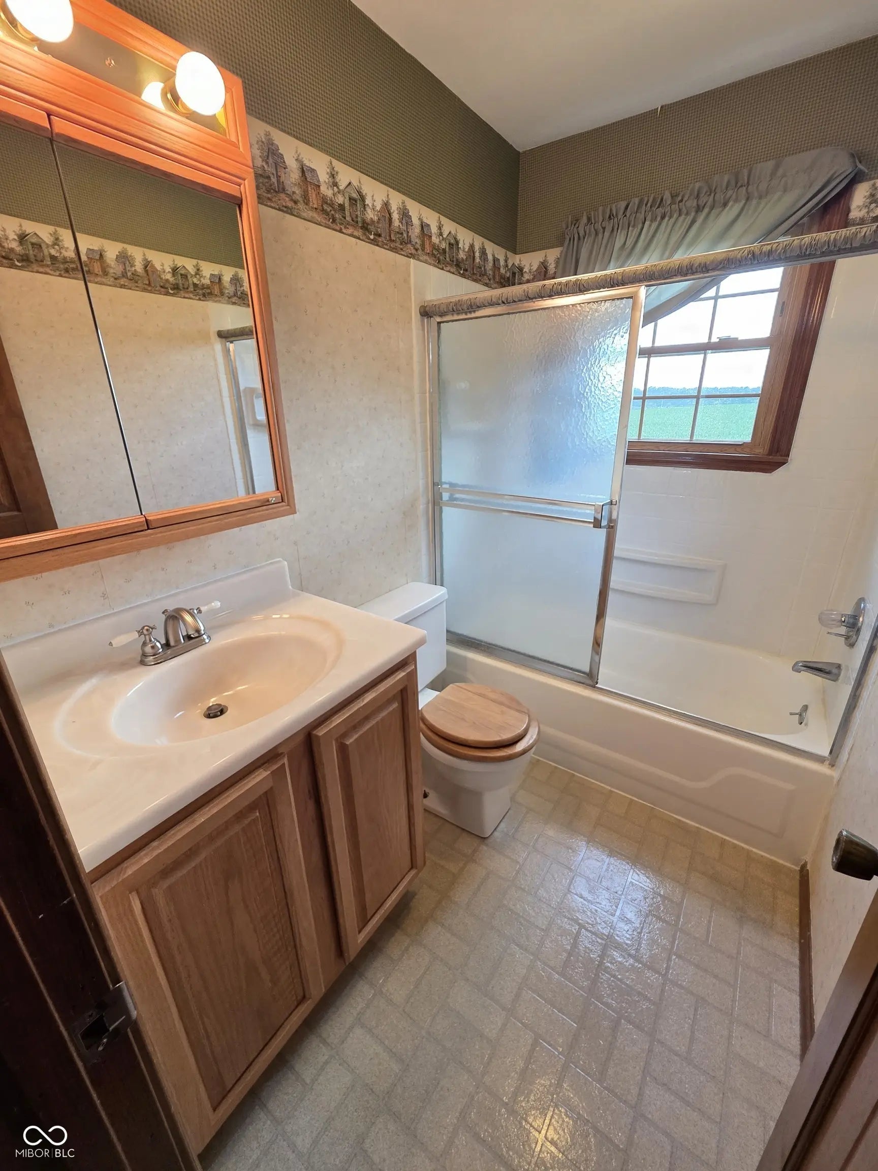 428 W Lawton Circle MLS 22049642 Woodview photo 28