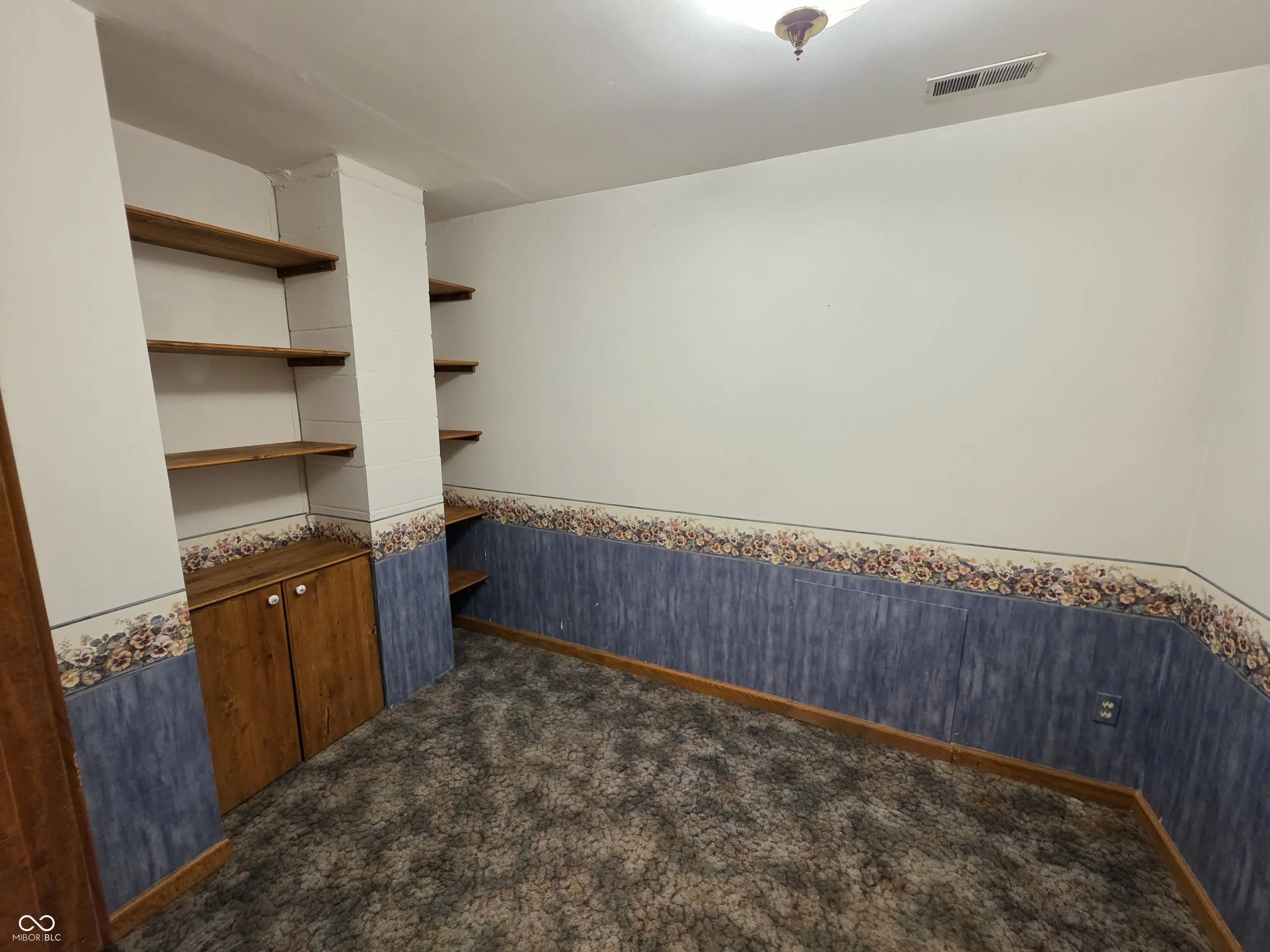 428 W Lawton Circle MLS 22049642 Woodview photo 29