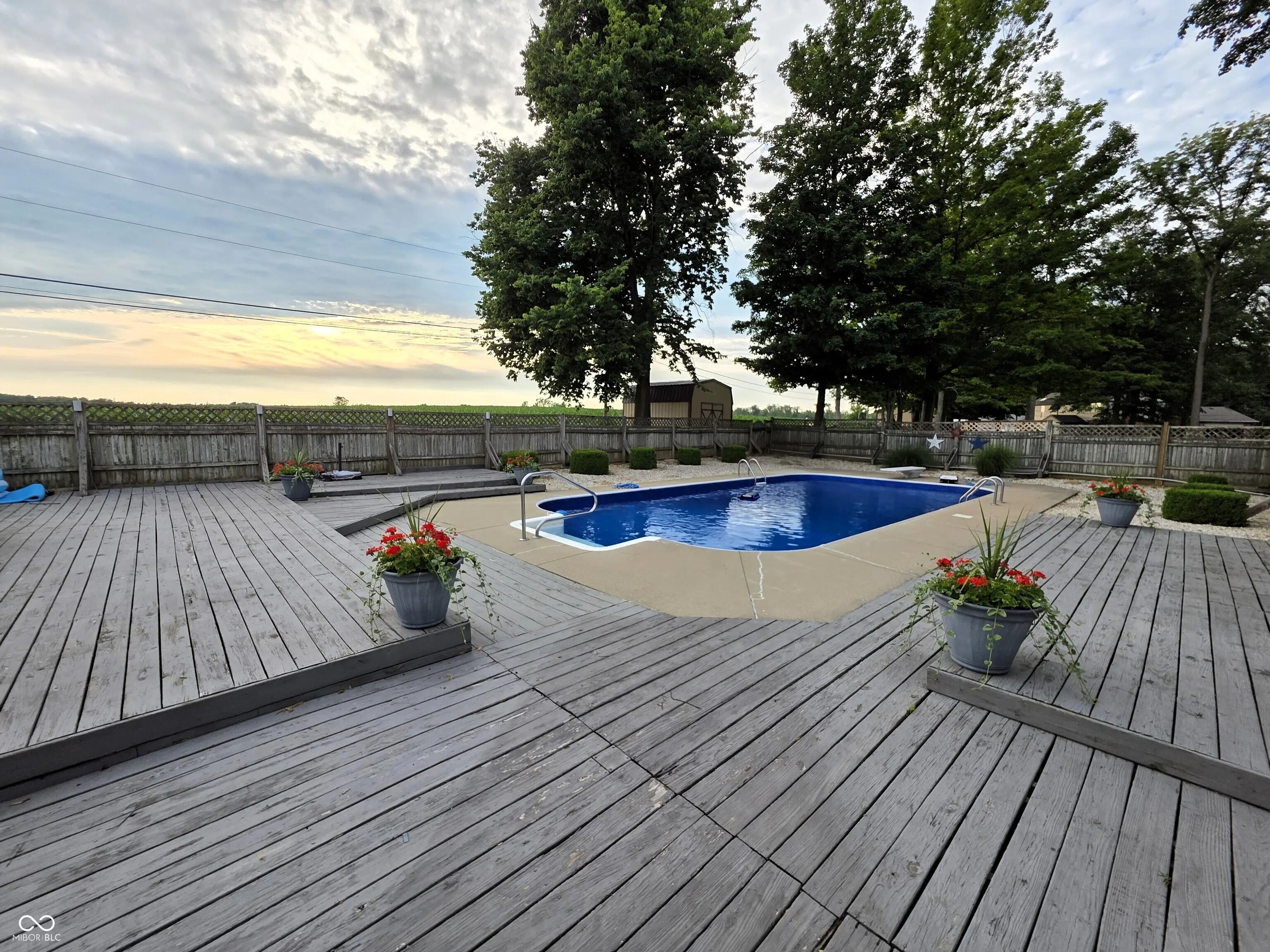 428 W Lawton Circle MLS 22049642 Woodview photo 3