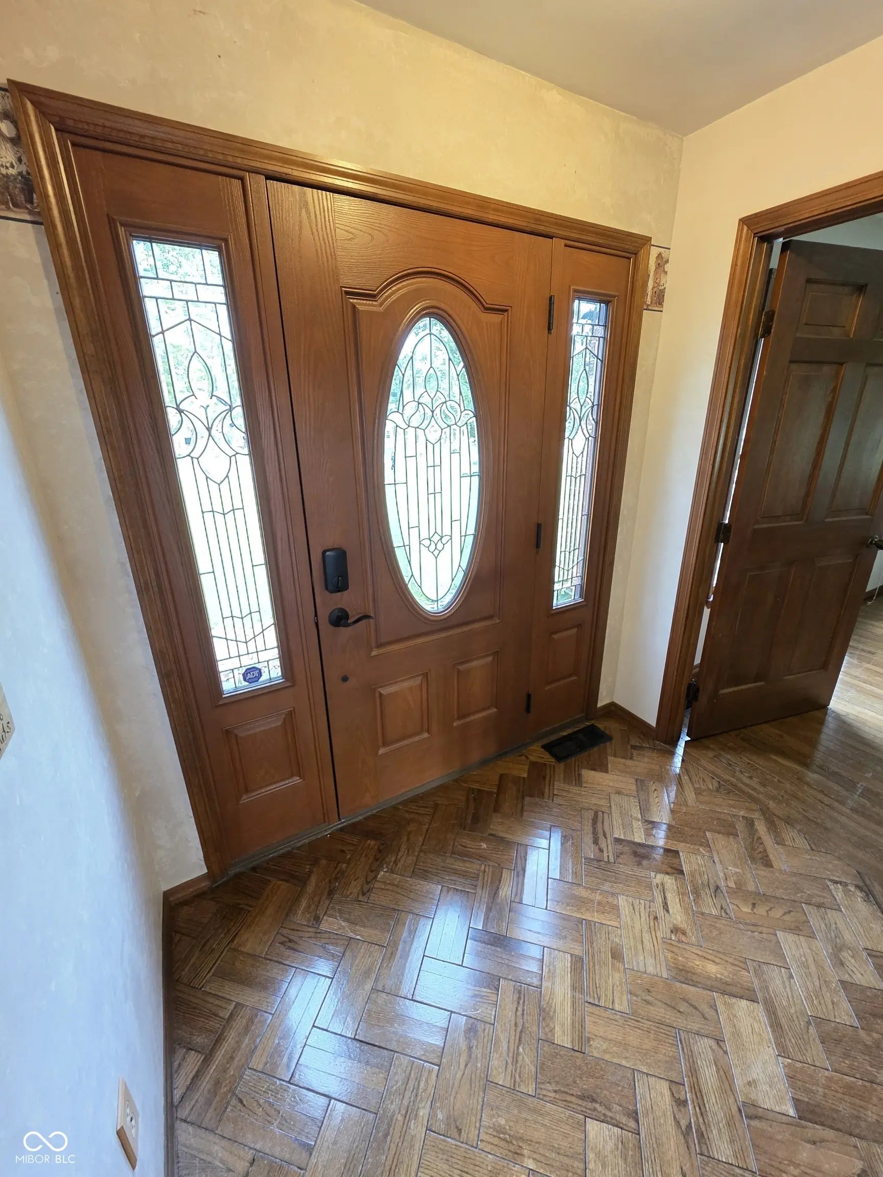 428 W Lawton Circle MLS 22049642 Woodview photo 7