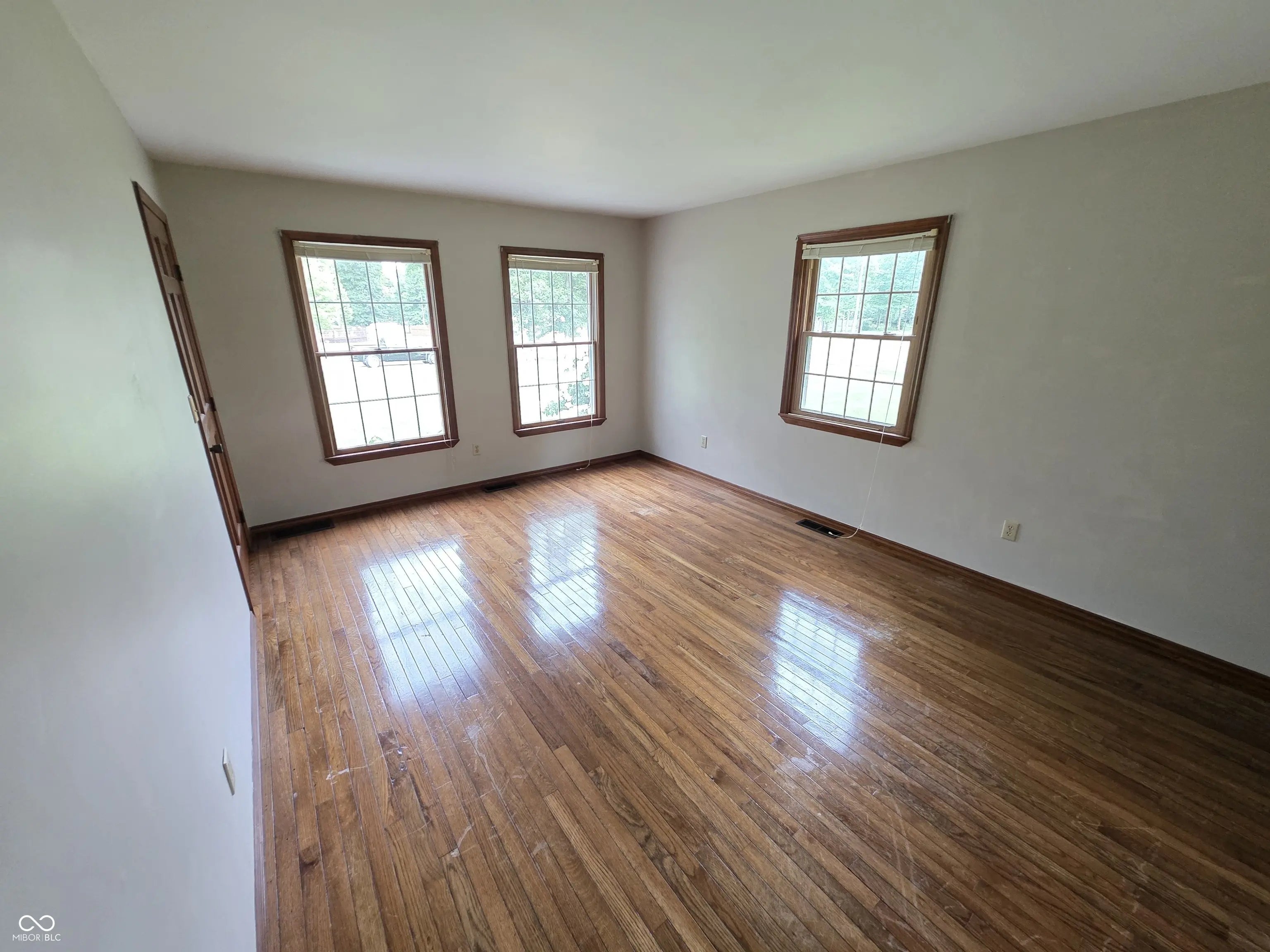 428 W Lawton Circle MLS 22049642 Woodview photo 9