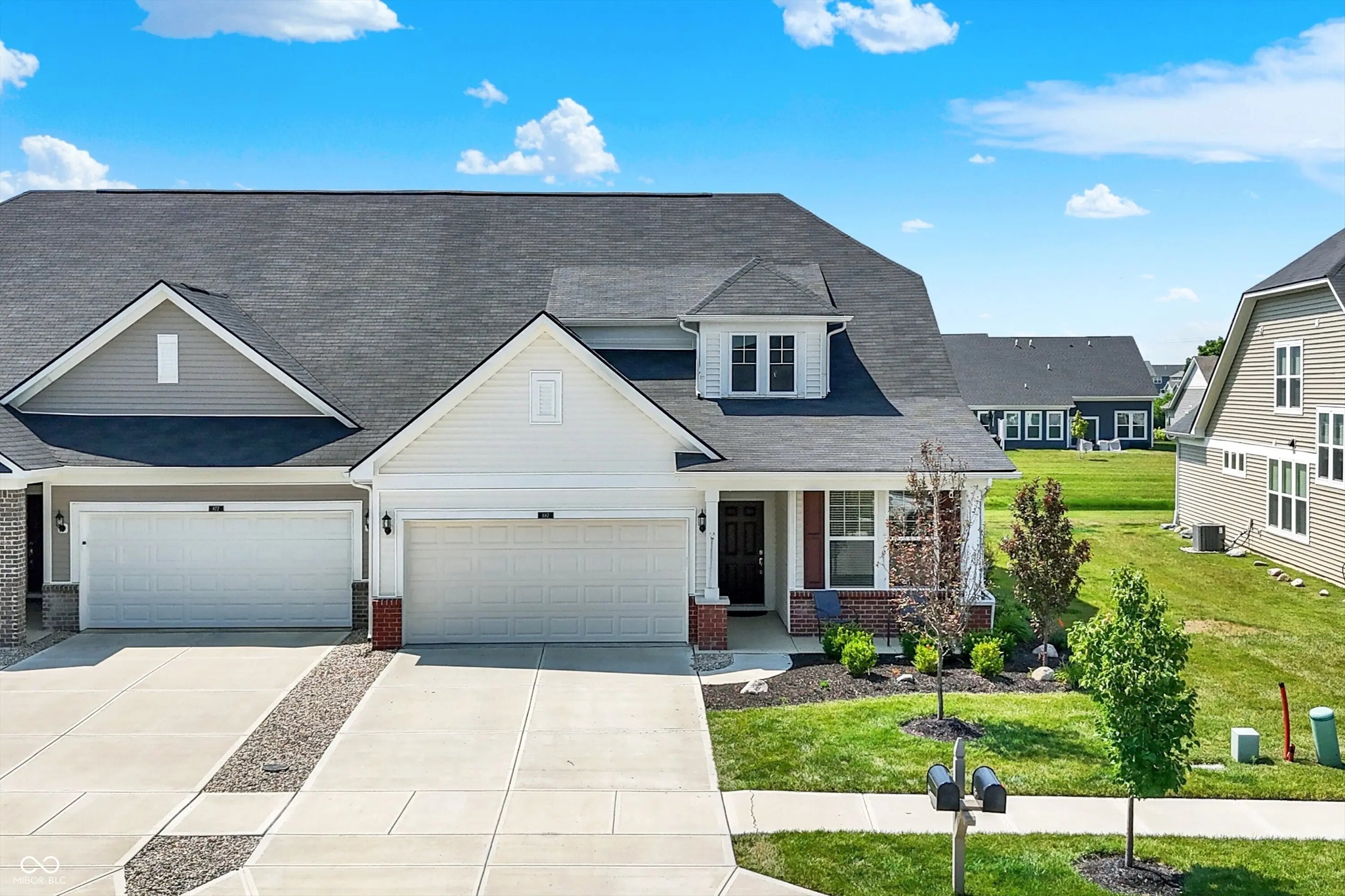 887 Tuxedo Drive, Westfield