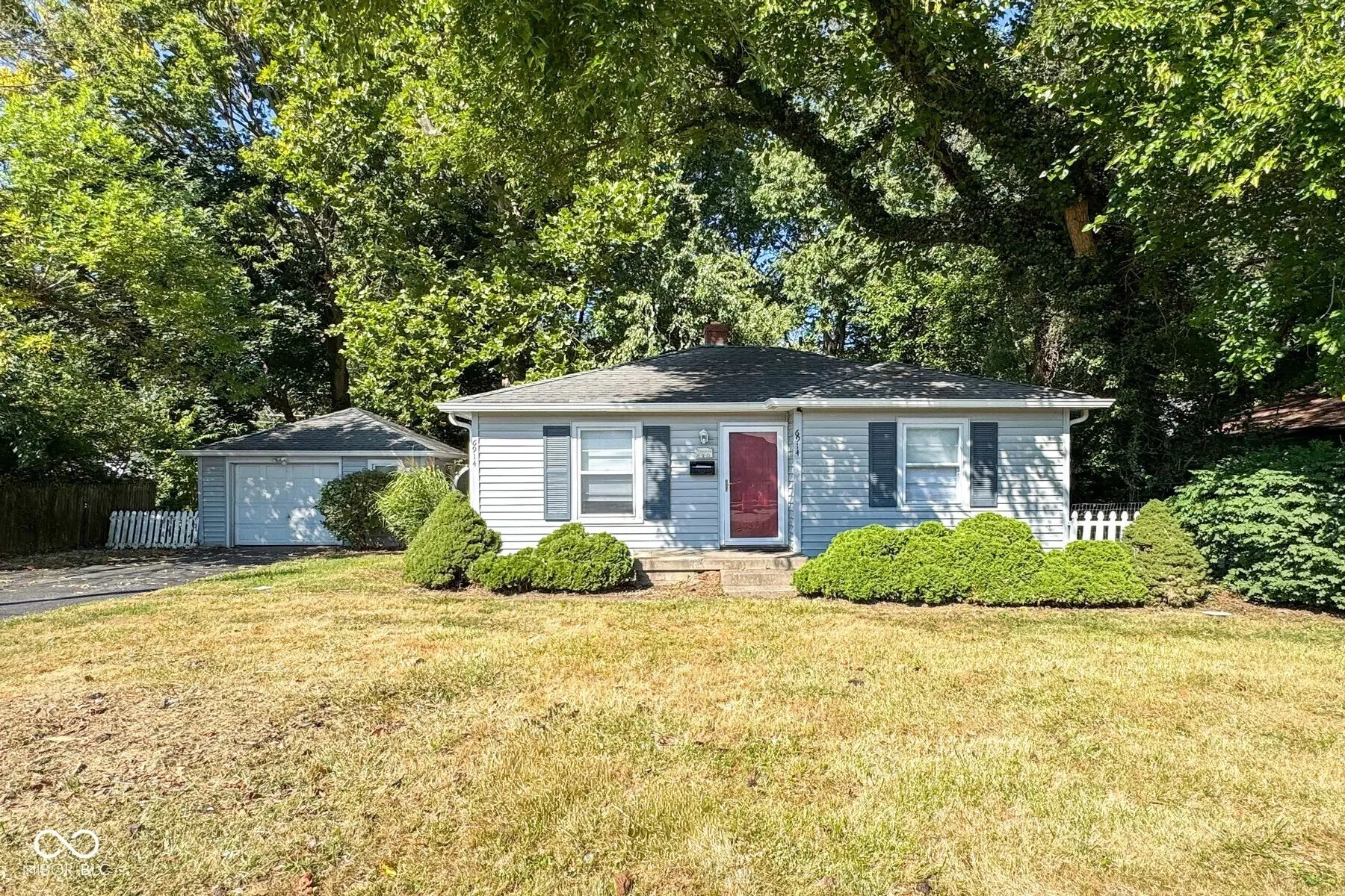 6914 N Keystone Avenue, Indianapolis