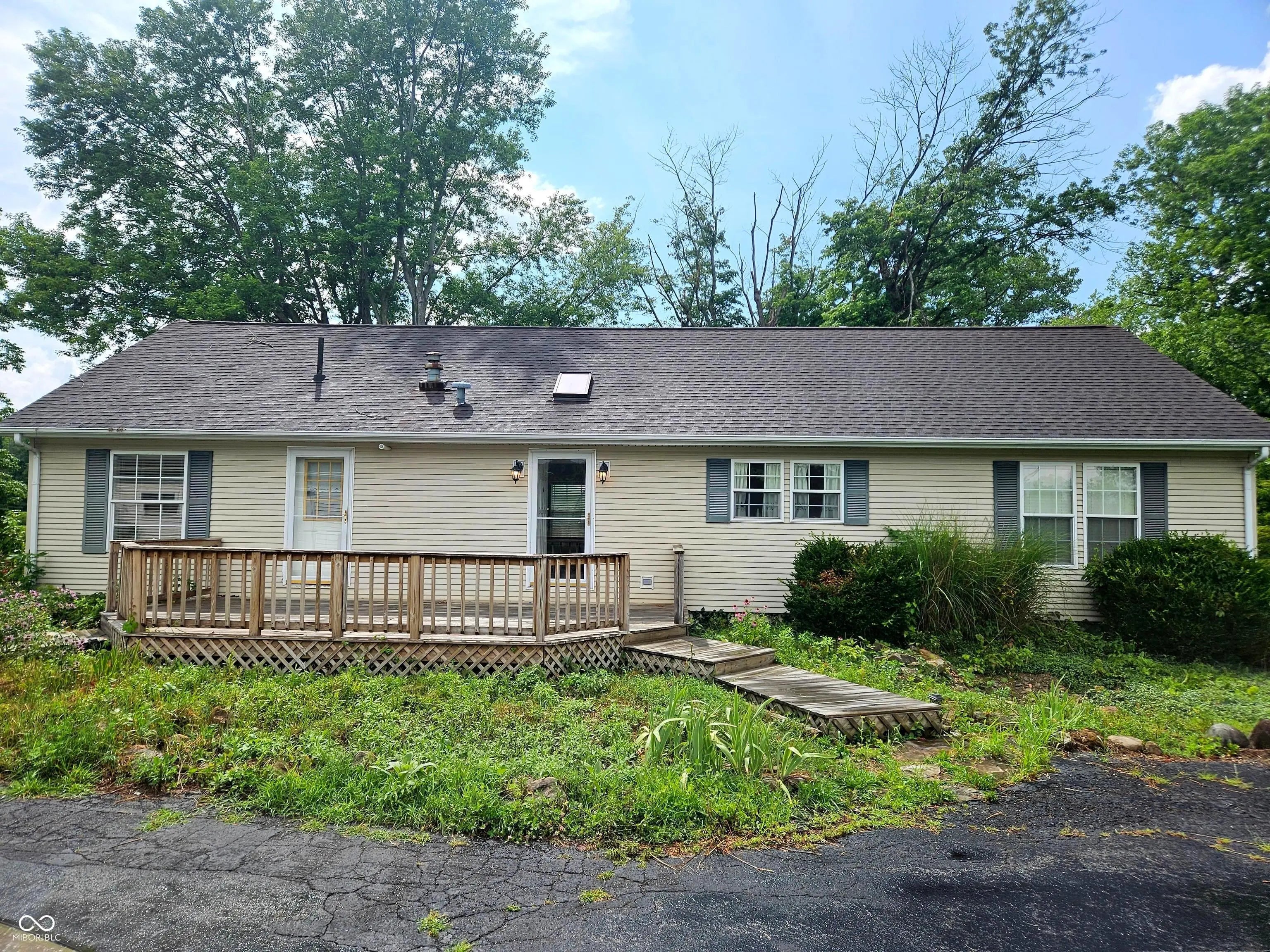 7422 S 575 W, Morgantown