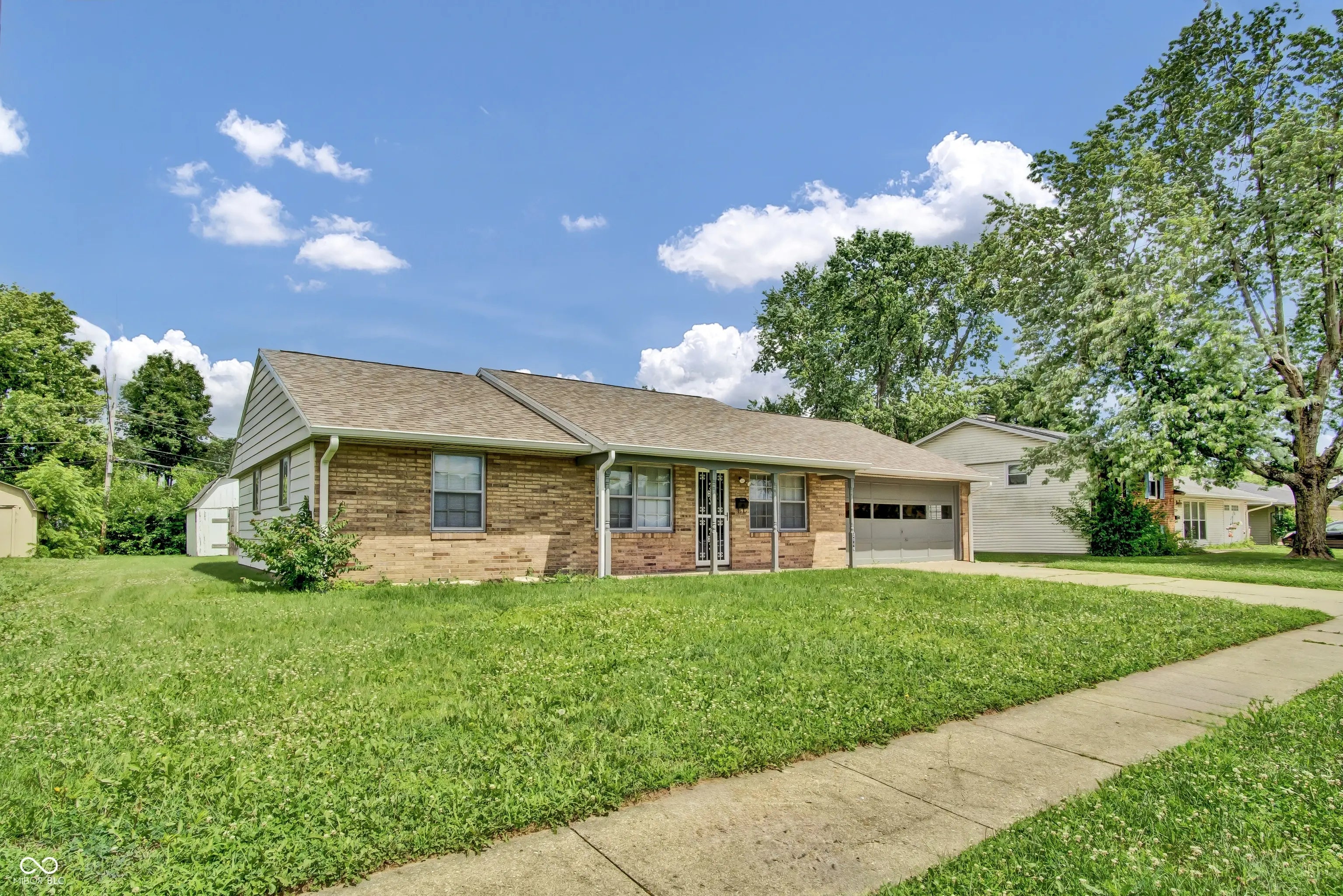 Photo of 2149 Westline Drive Columbus, IN 47203